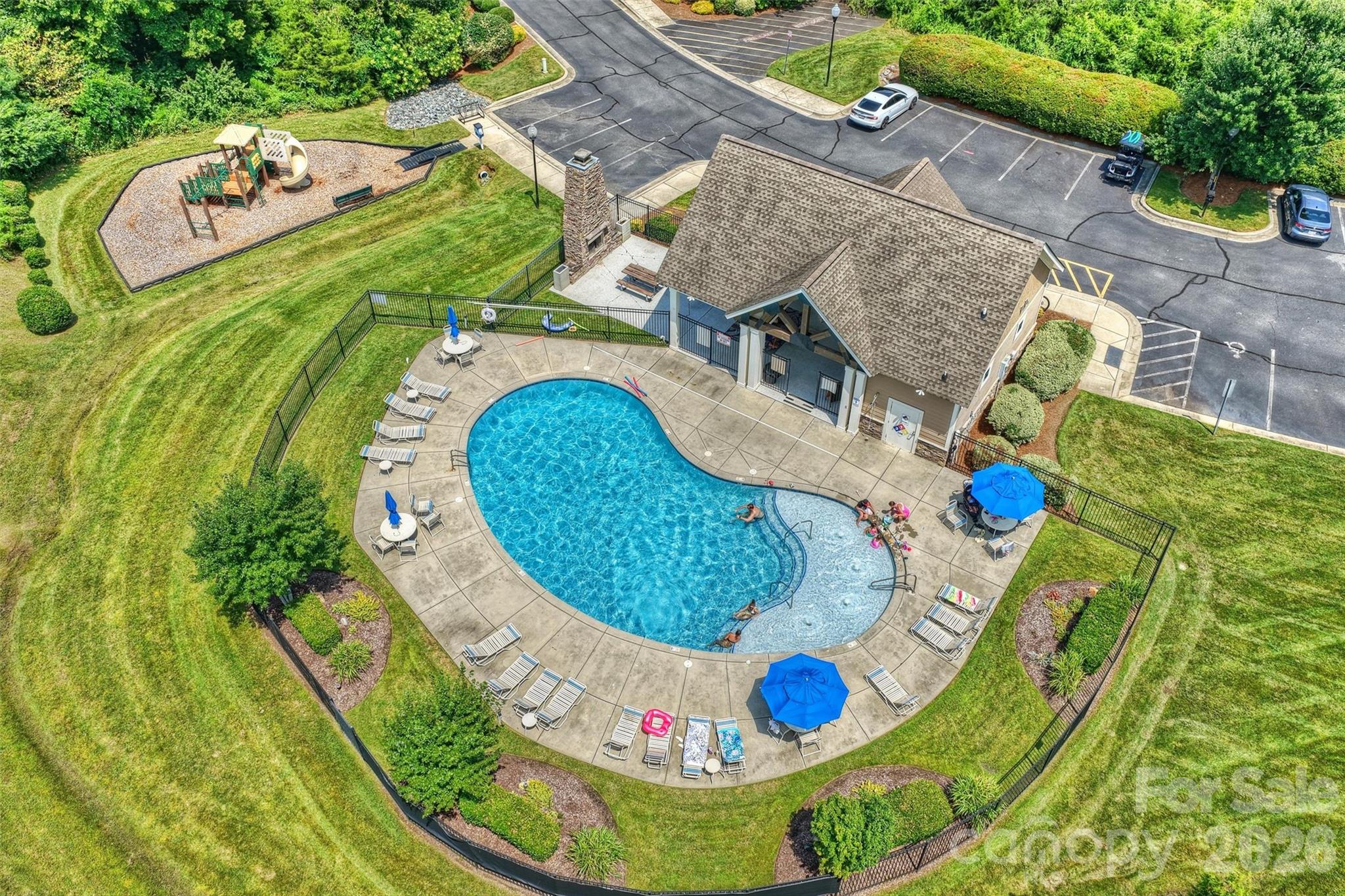 main property photo 46