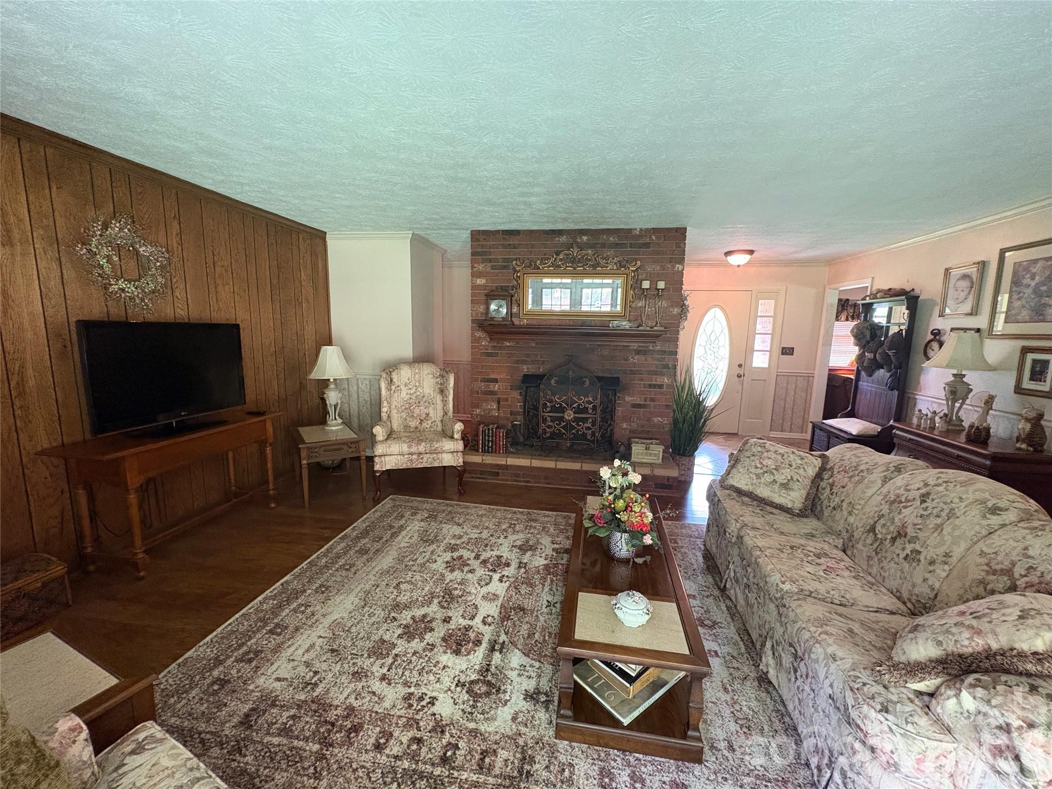 main property photo 7