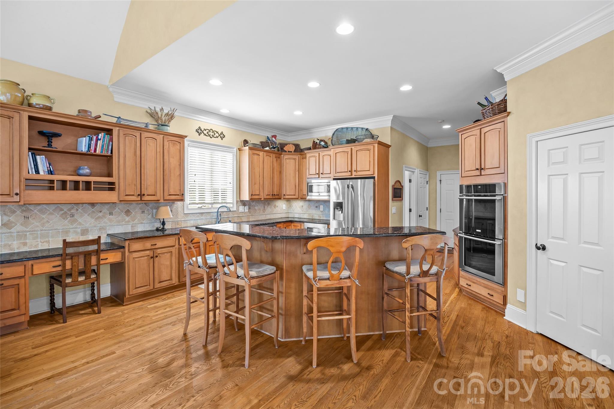 main property photo 5