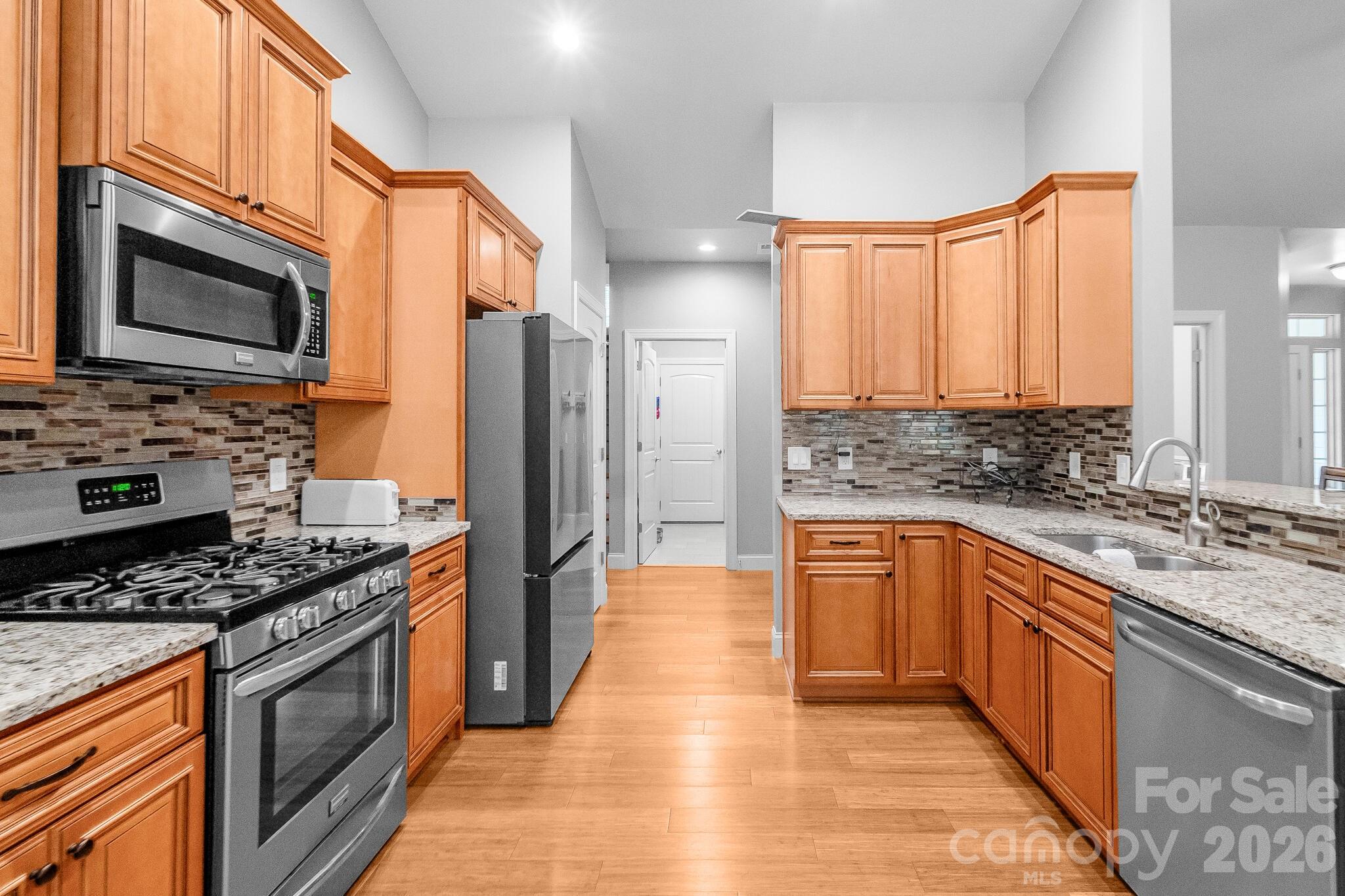 main property photo 47