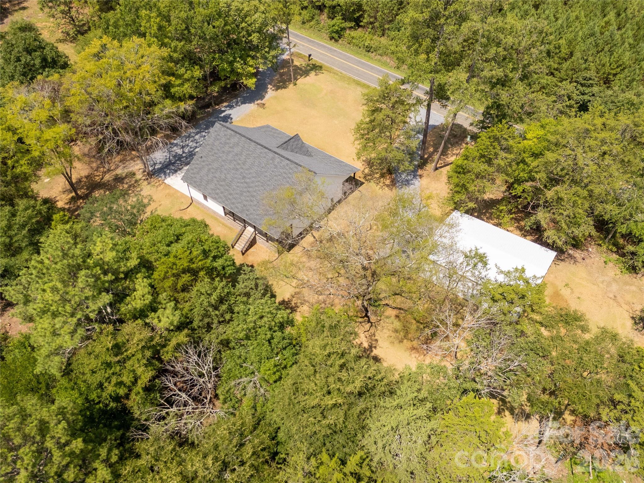 main property photo 34
