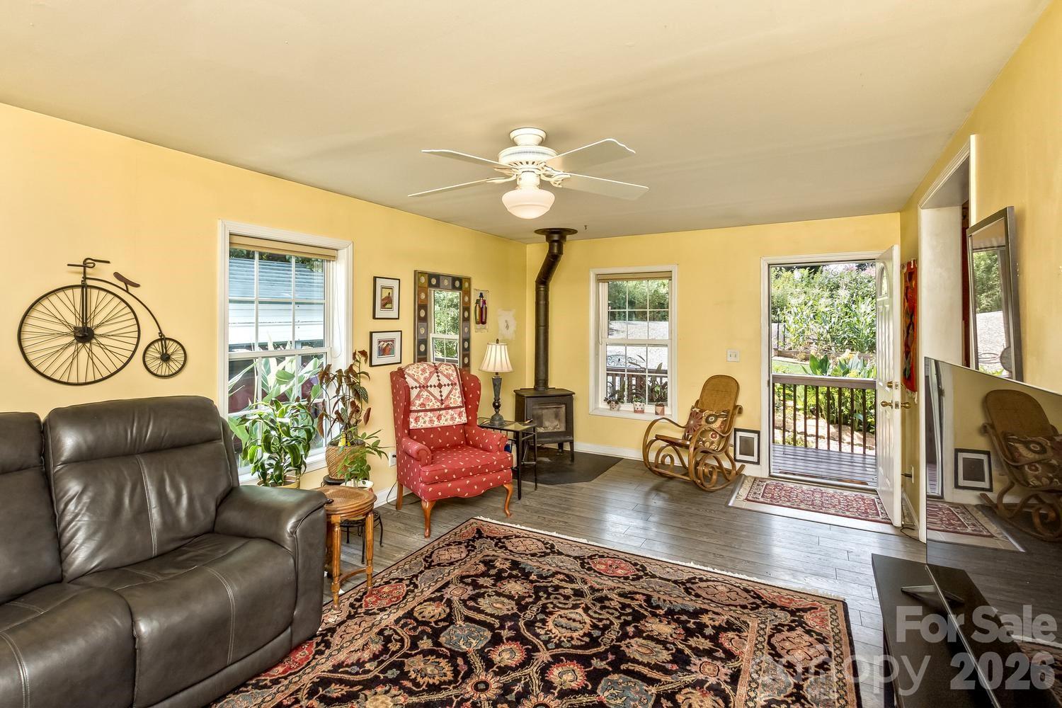 main property photo 6