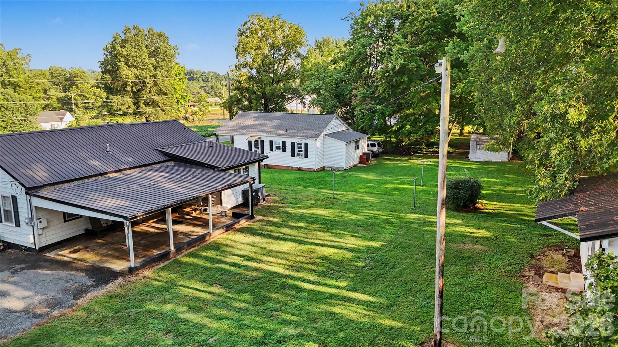 main property photo 11