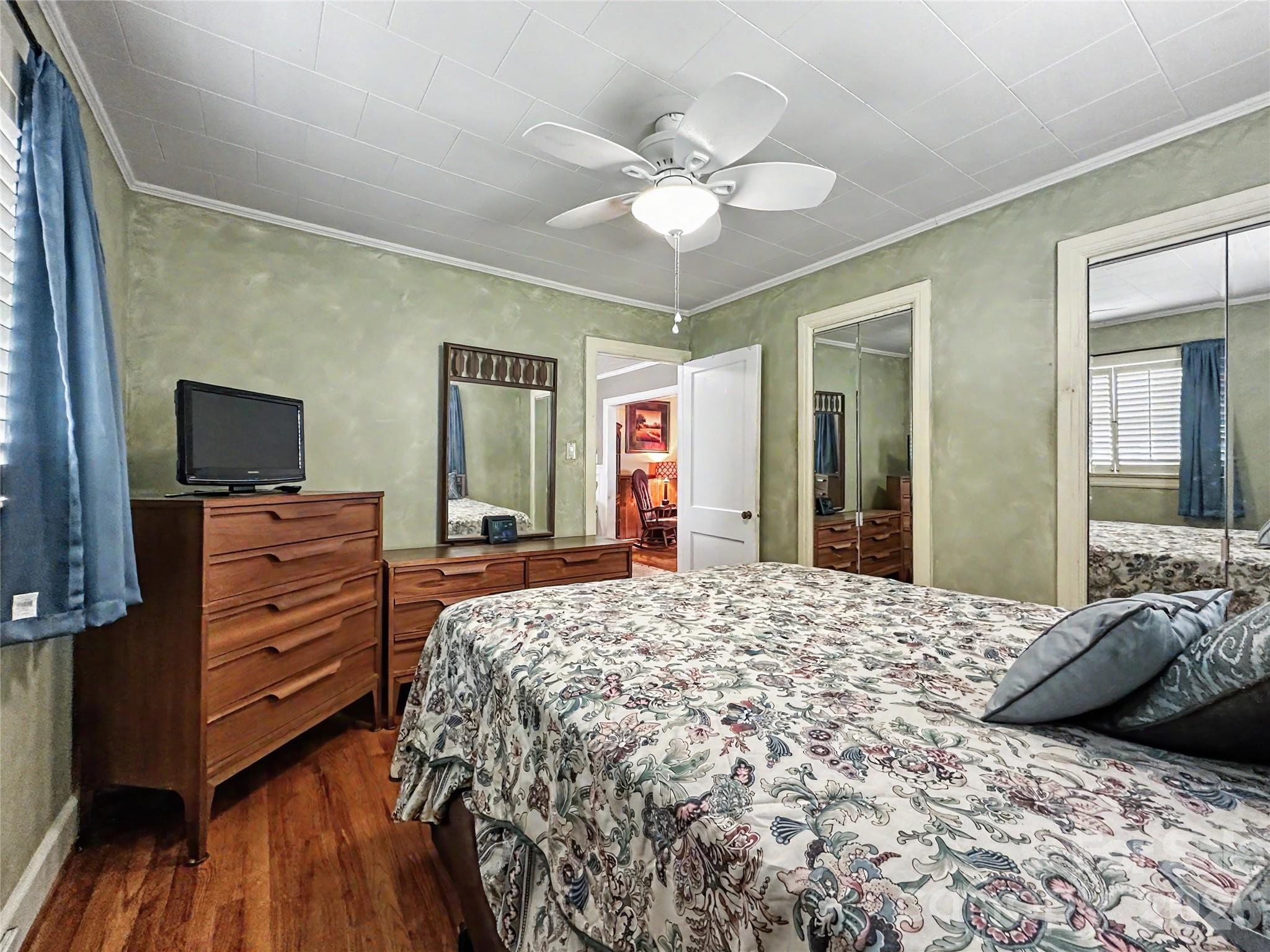 main property photo 34