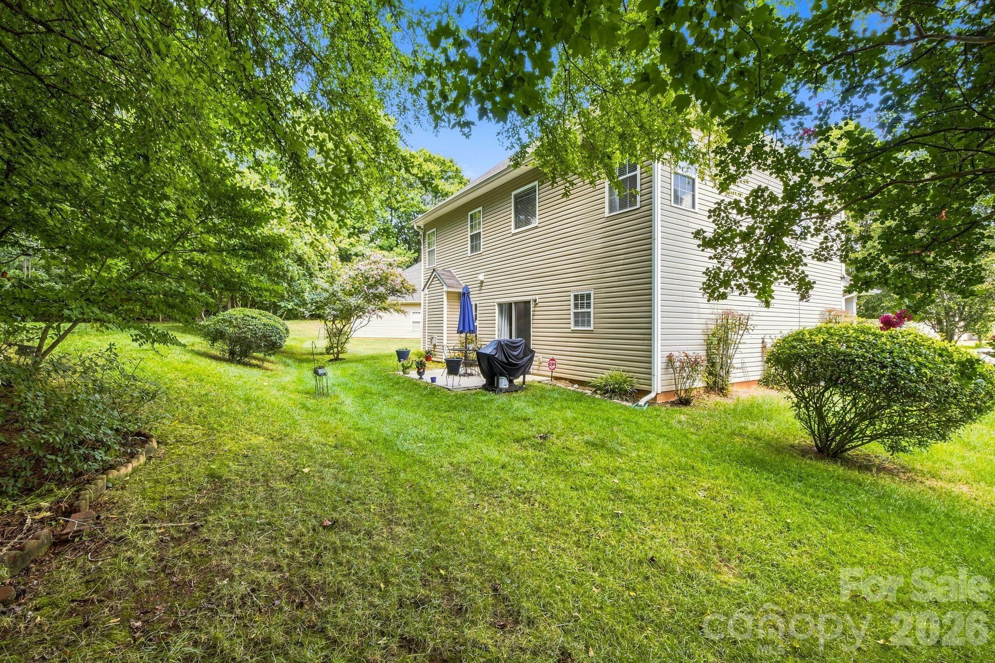 main property photo 30
