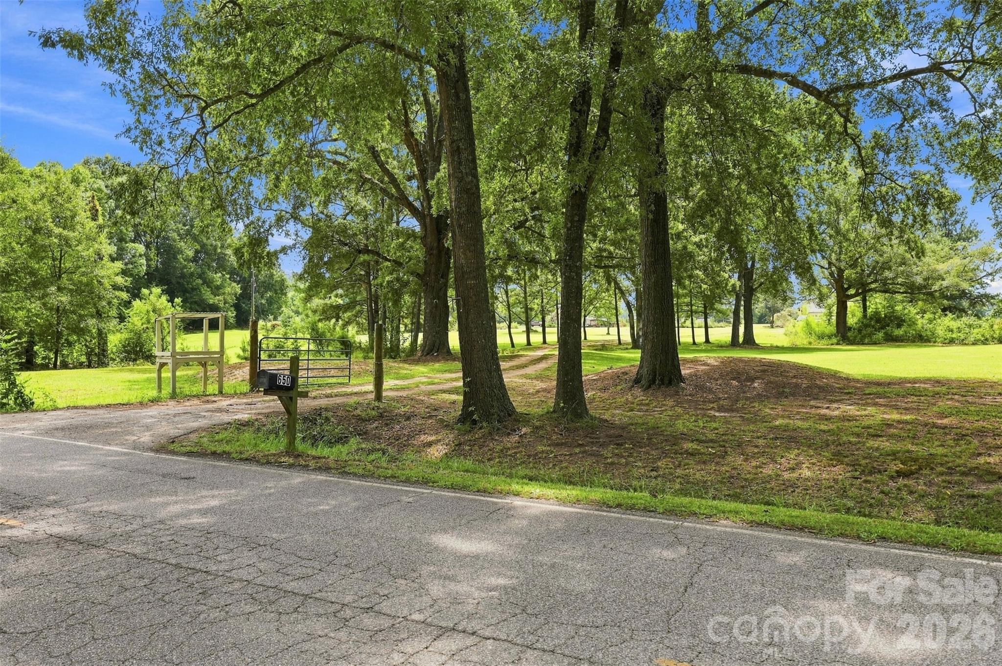 main property photo 20
