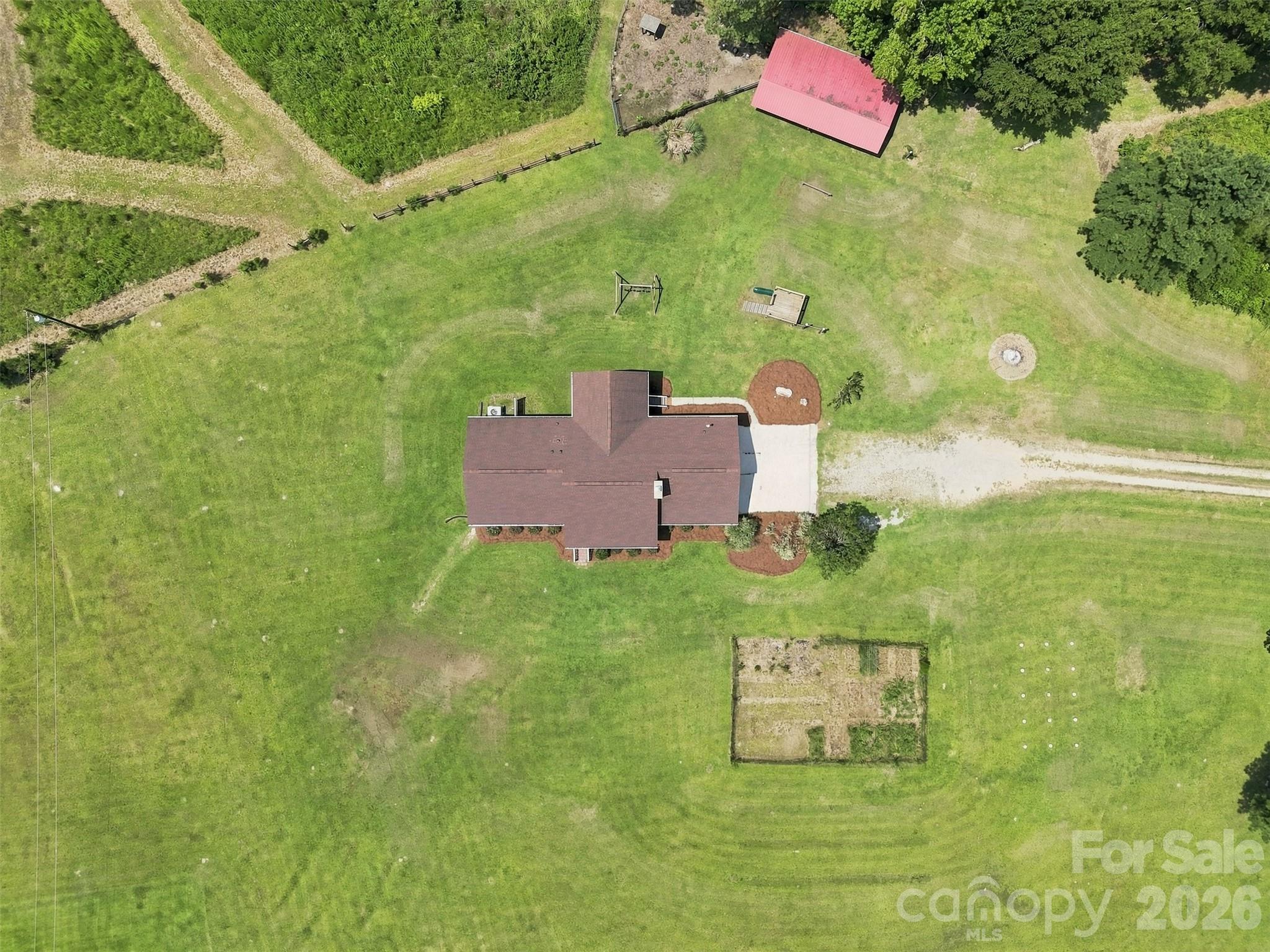 main property photo 34