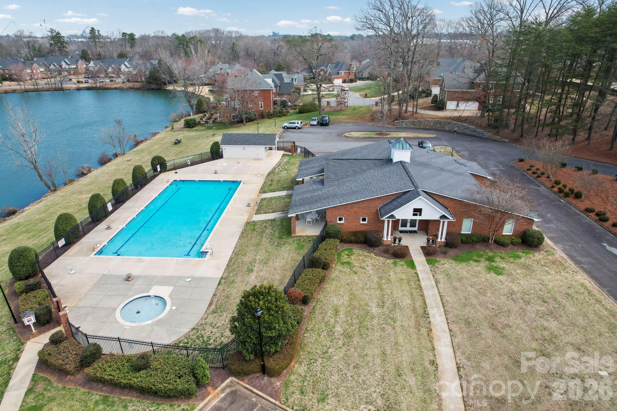 main property photo 40