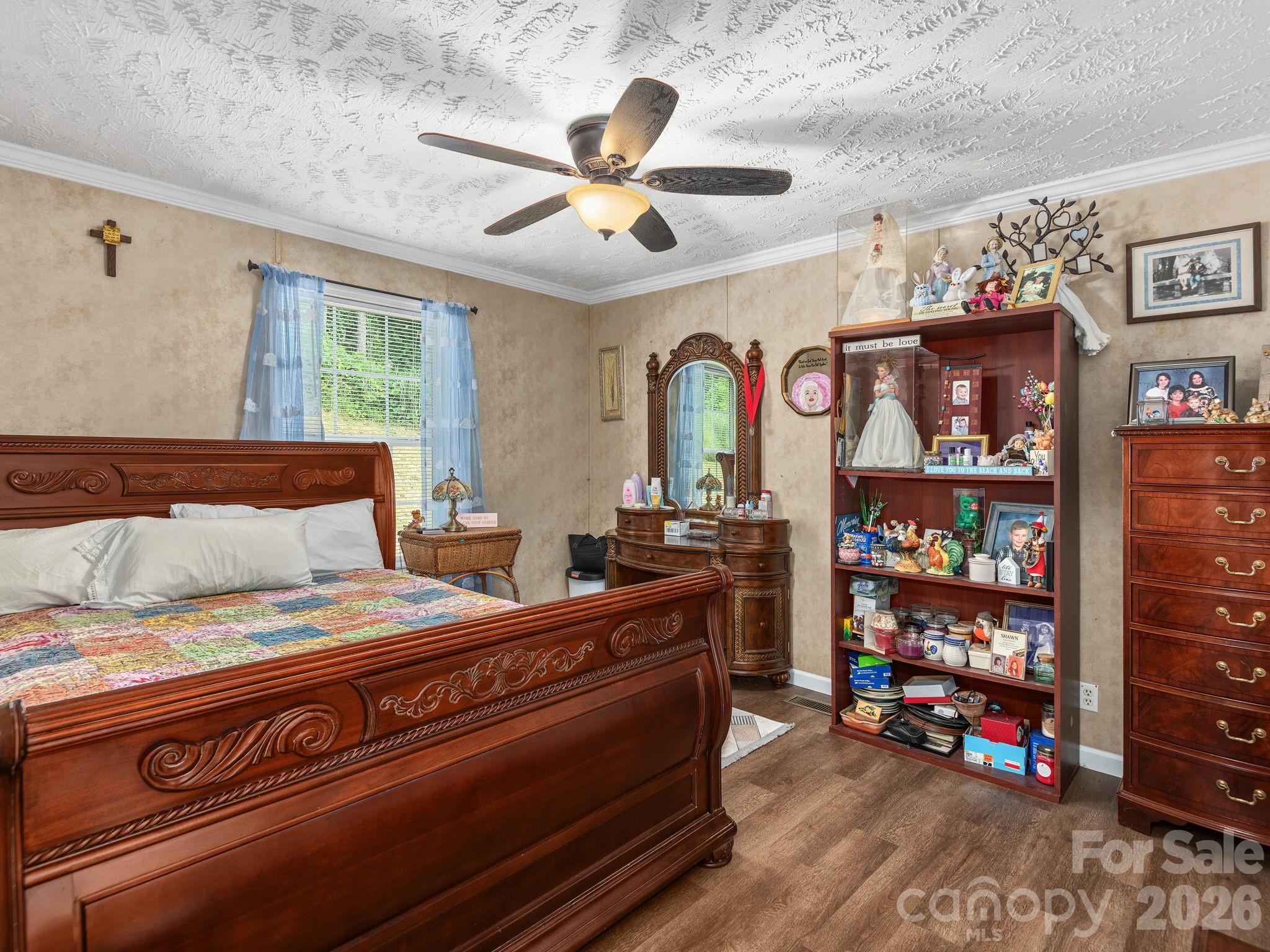 main property photo 12