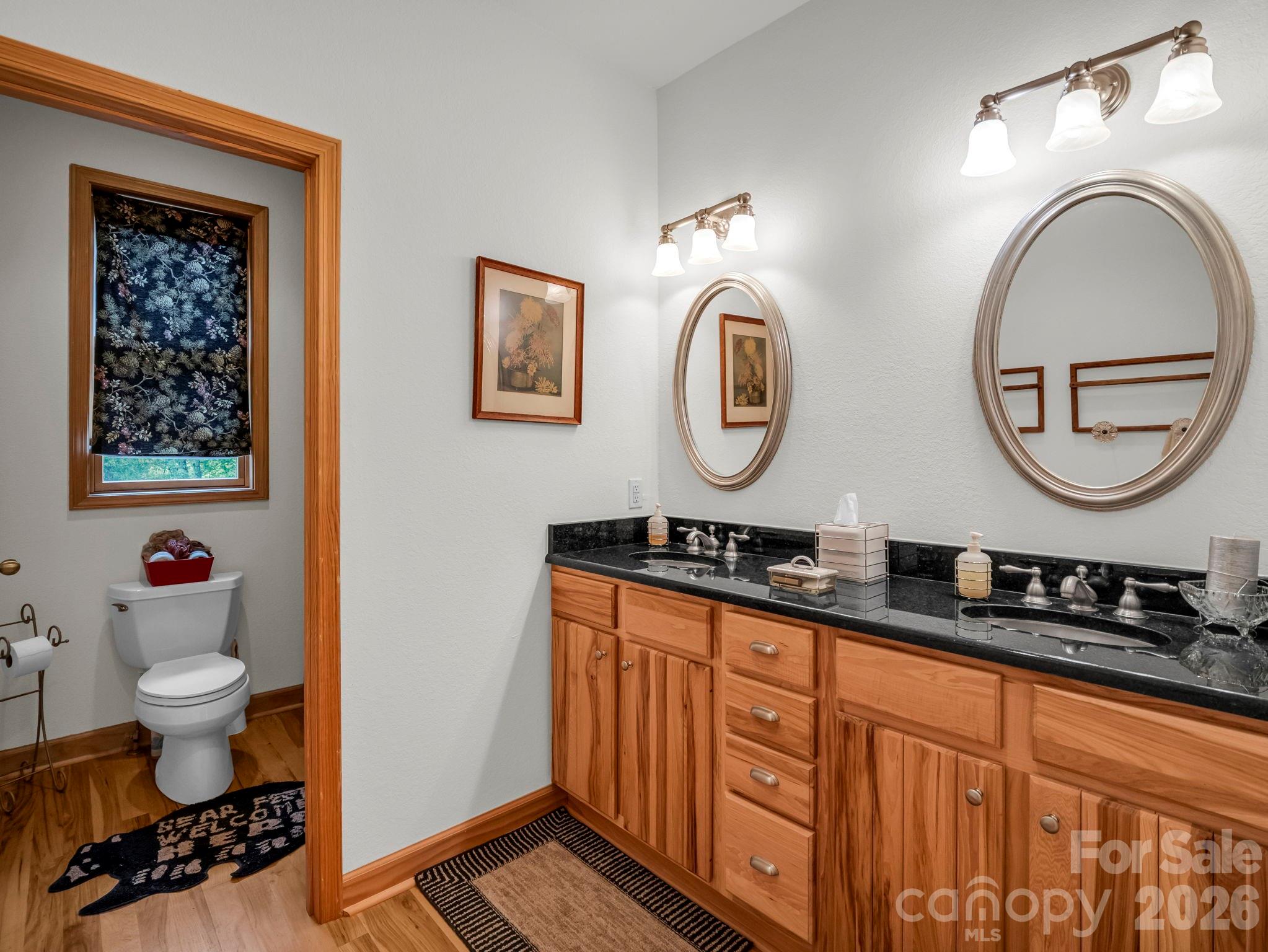 main property photo 11
