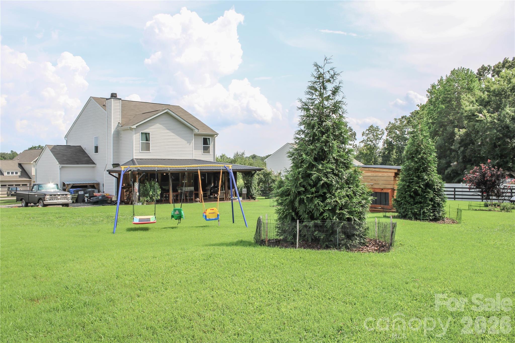 main property photo 5