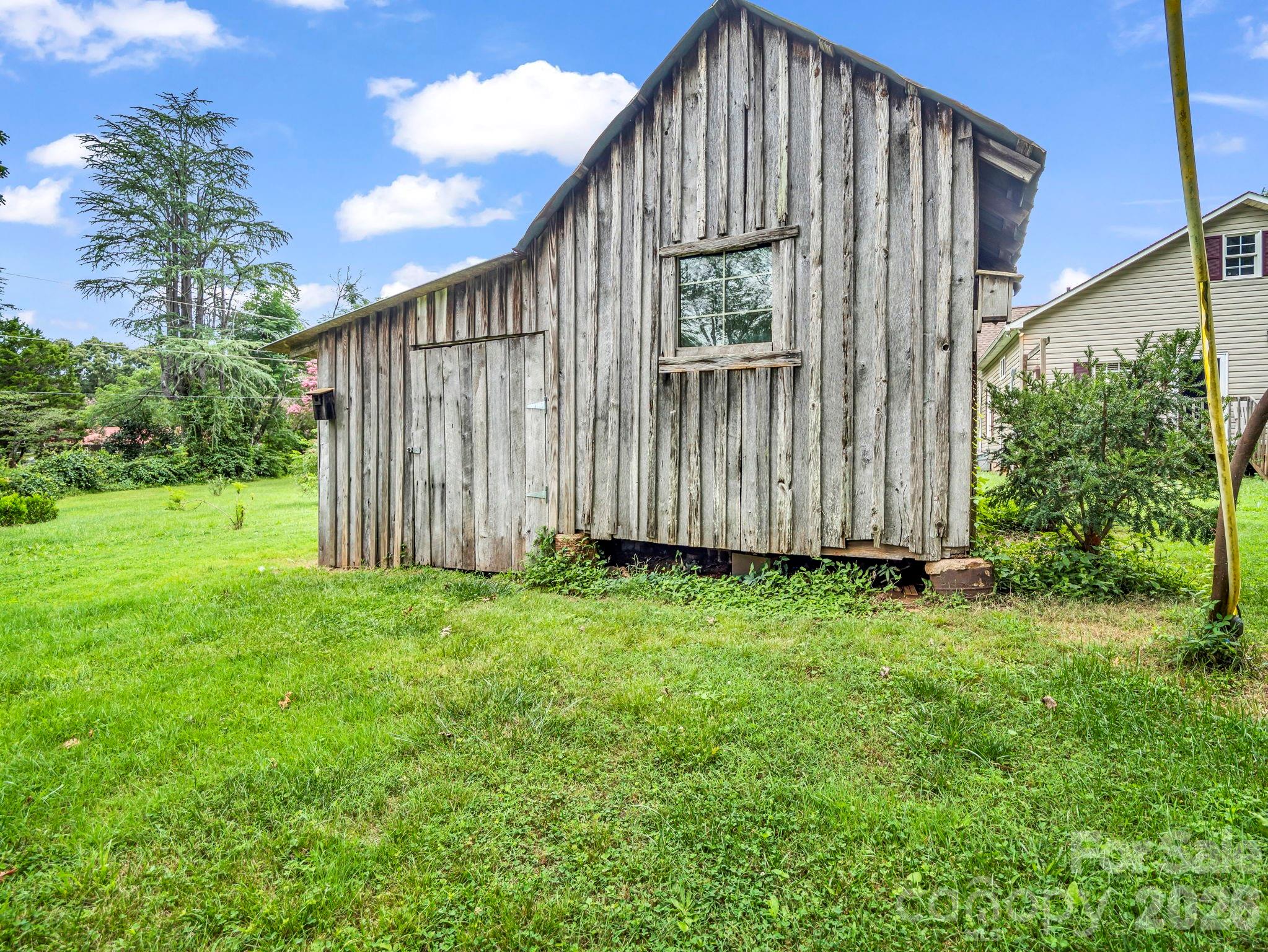 main property photo 26