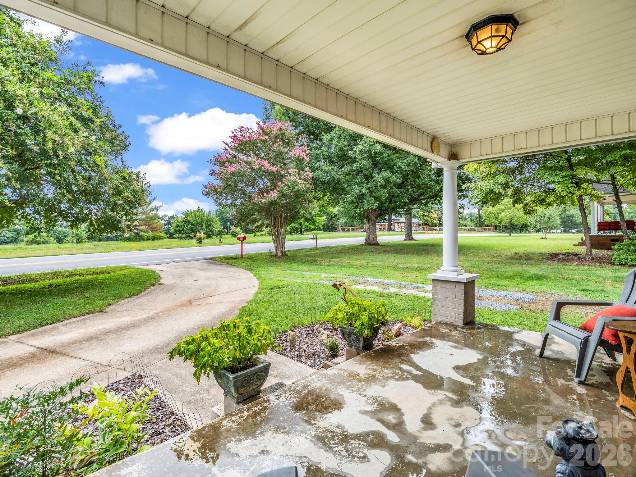 main property photo 4