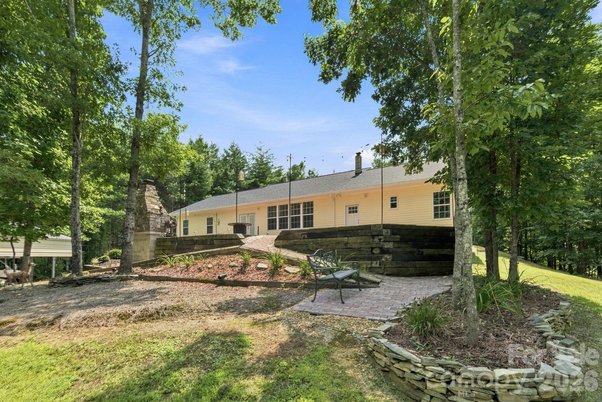 main property photo 3