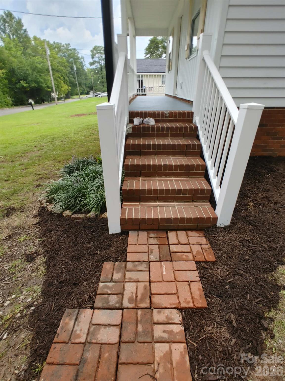 main property photo 4