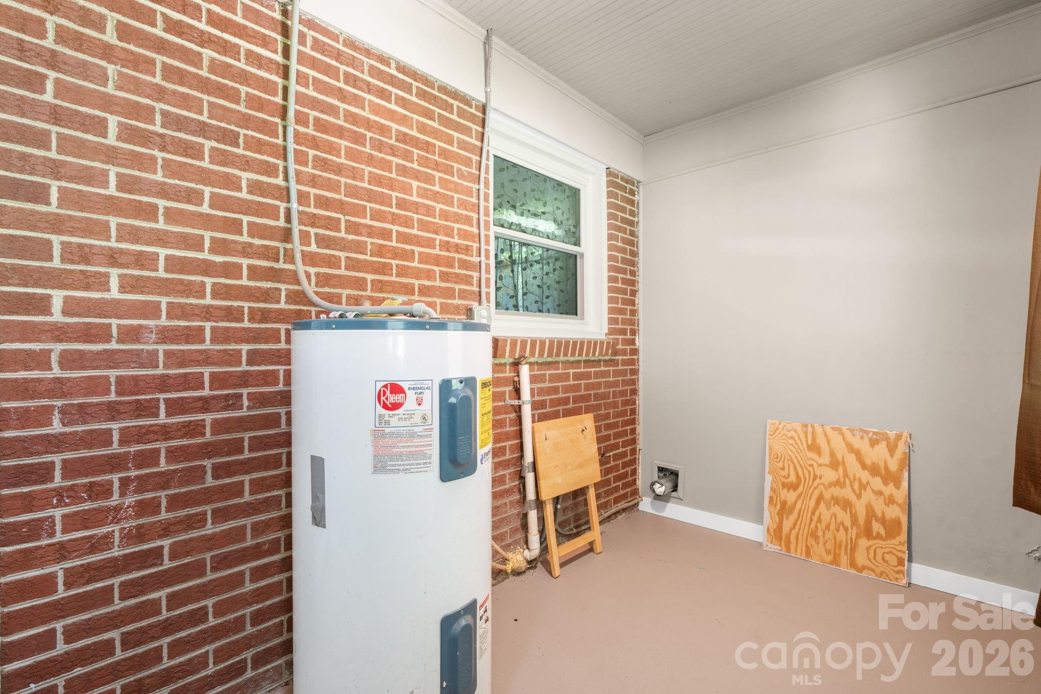 main property photo 17