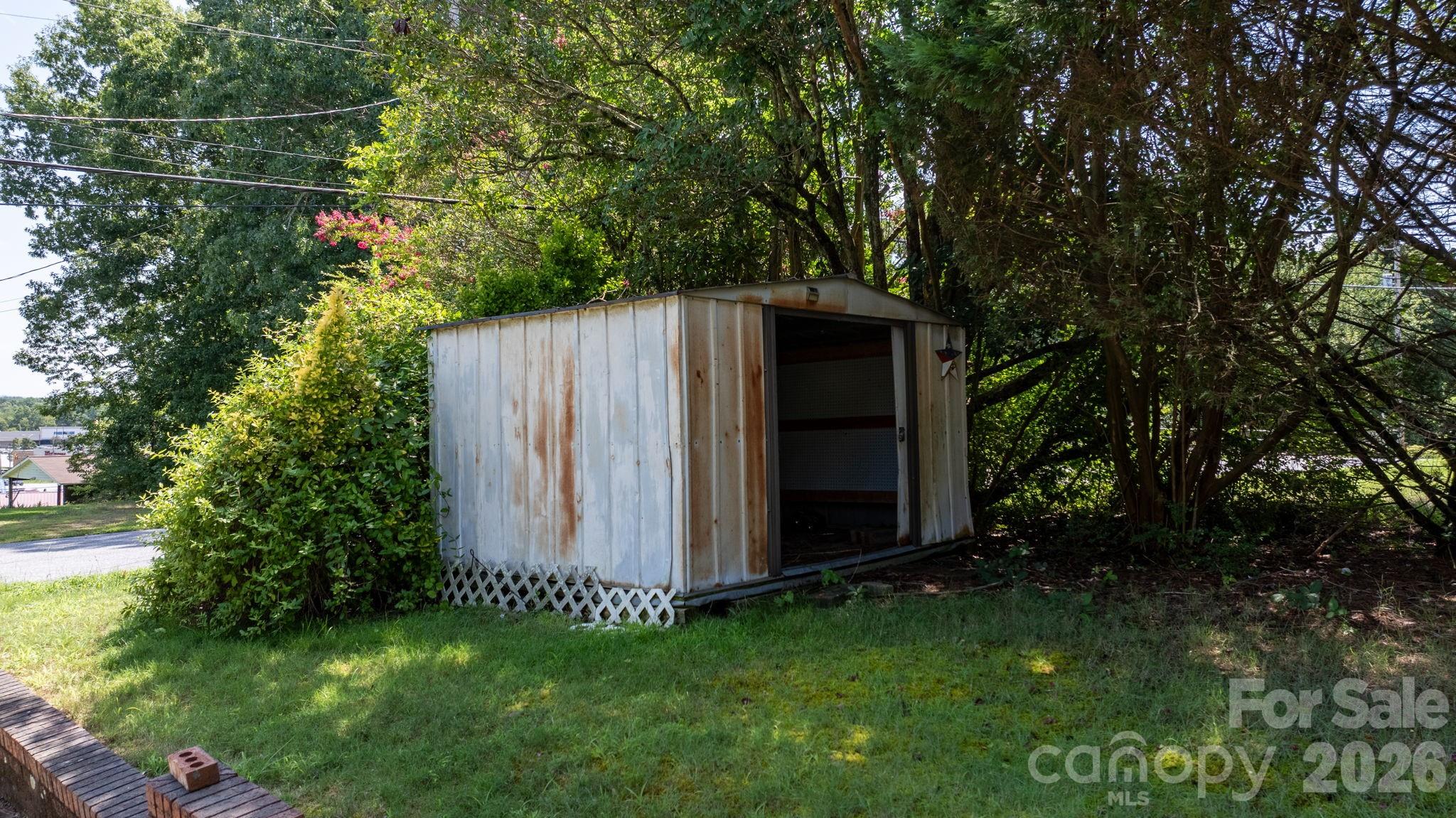 main property photo 21