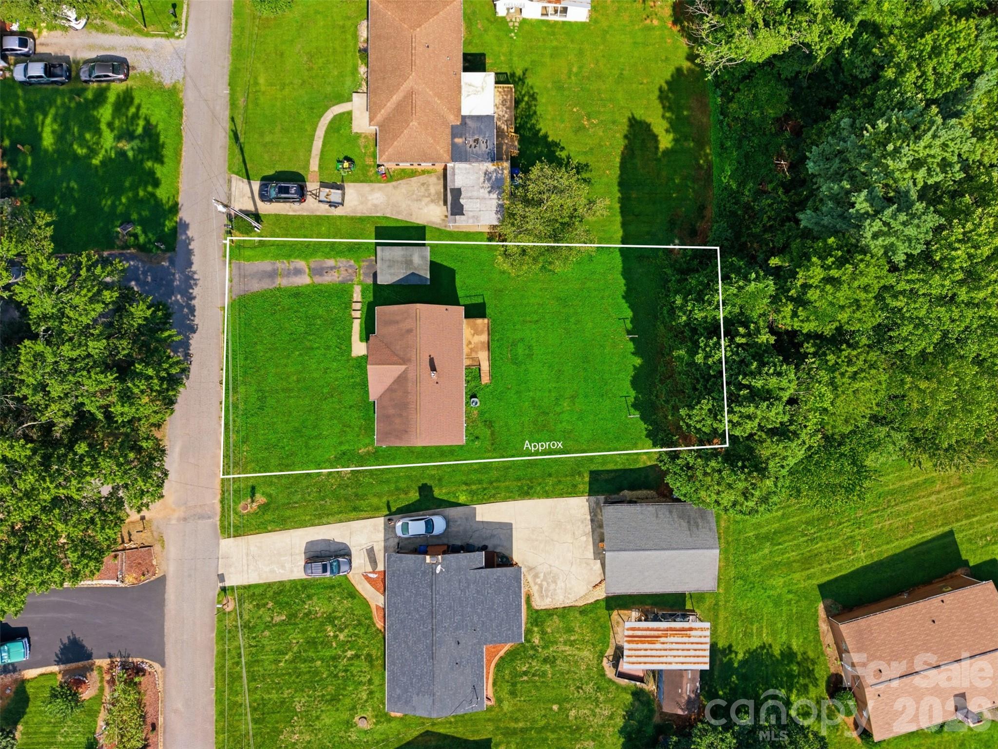 main property photo 39
