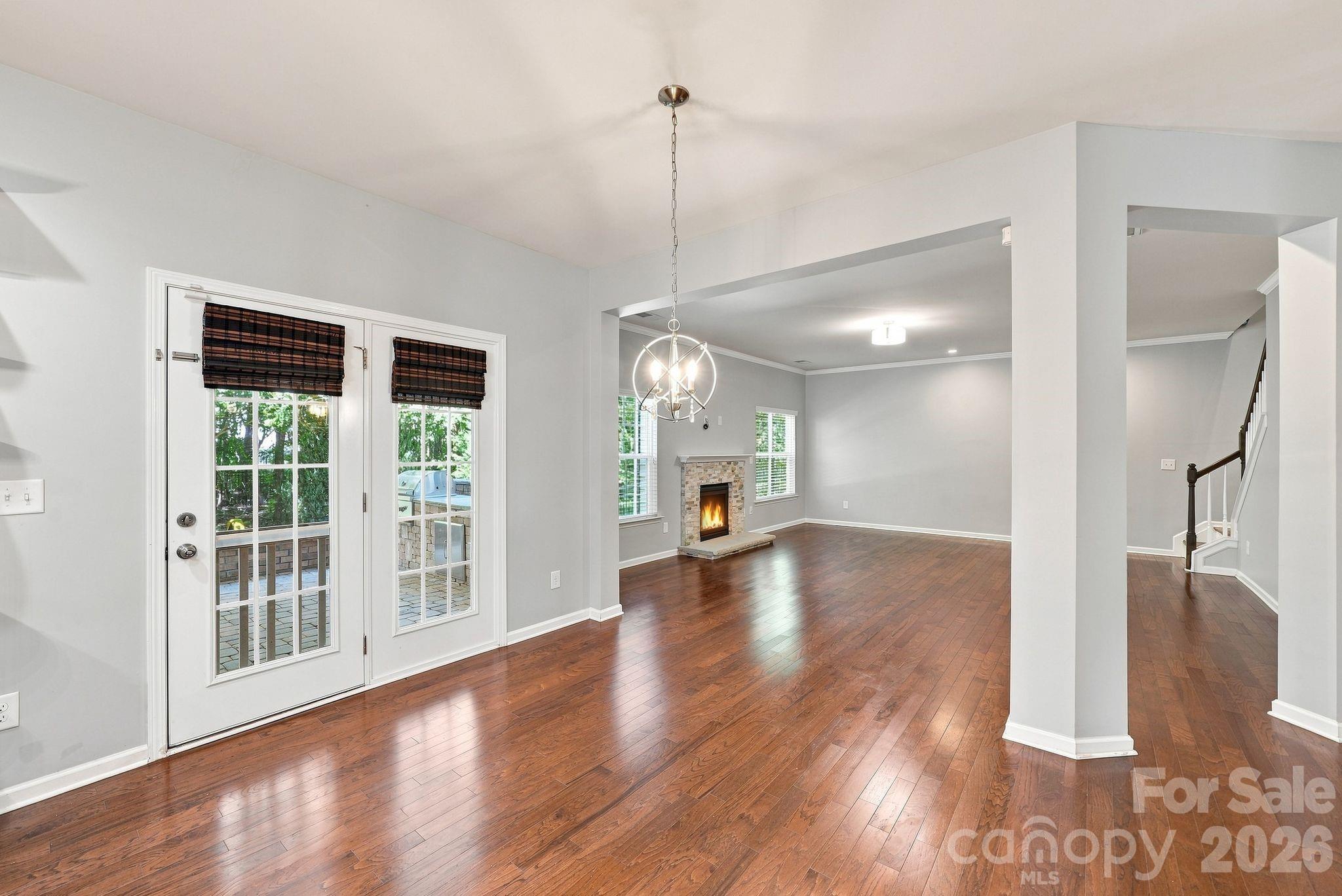 main property photo 13