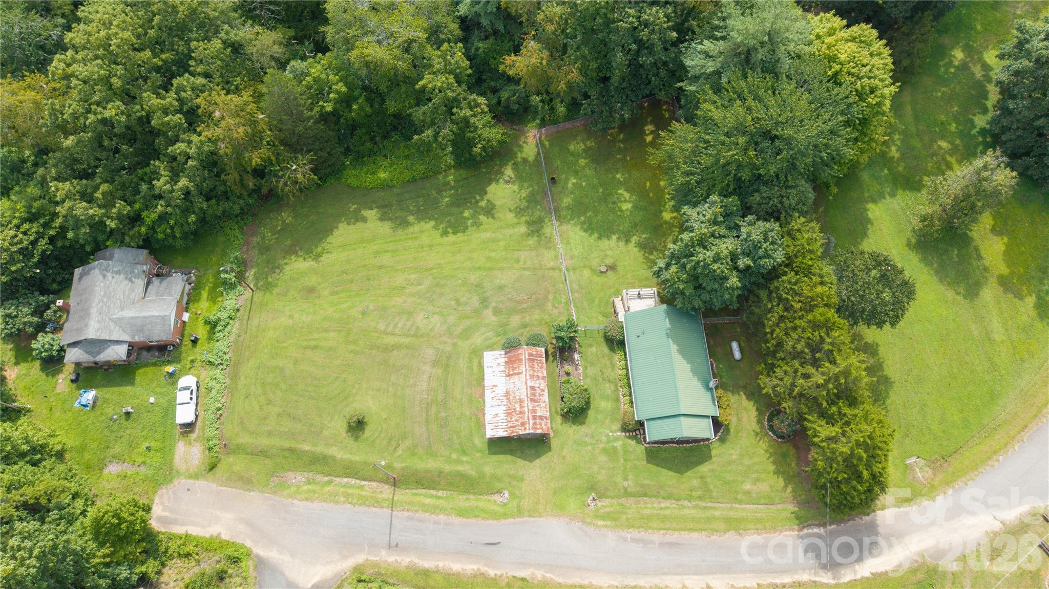 main property photo 6