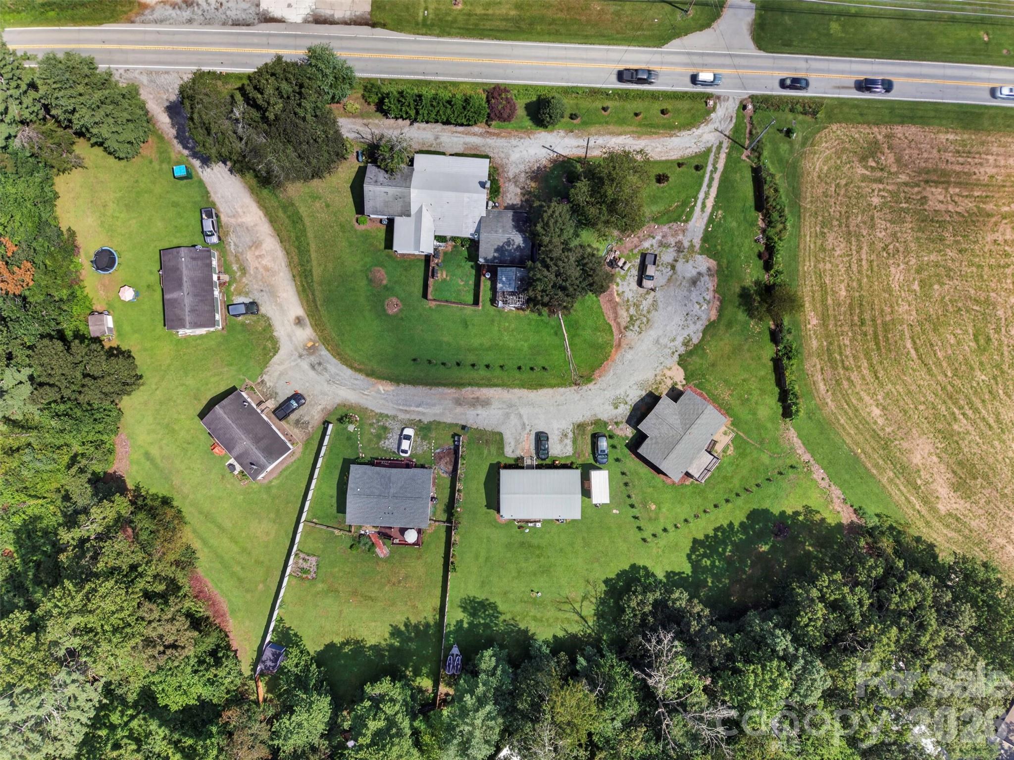 main property photo 29