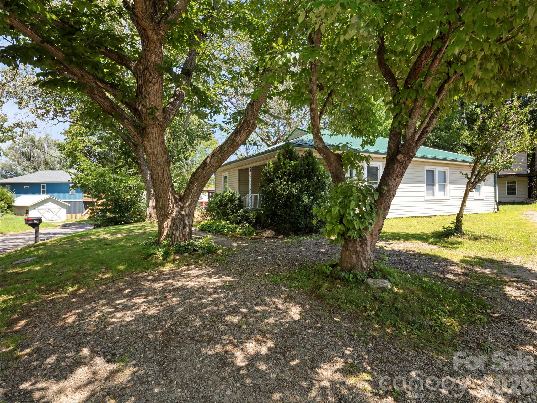 main property photo 20