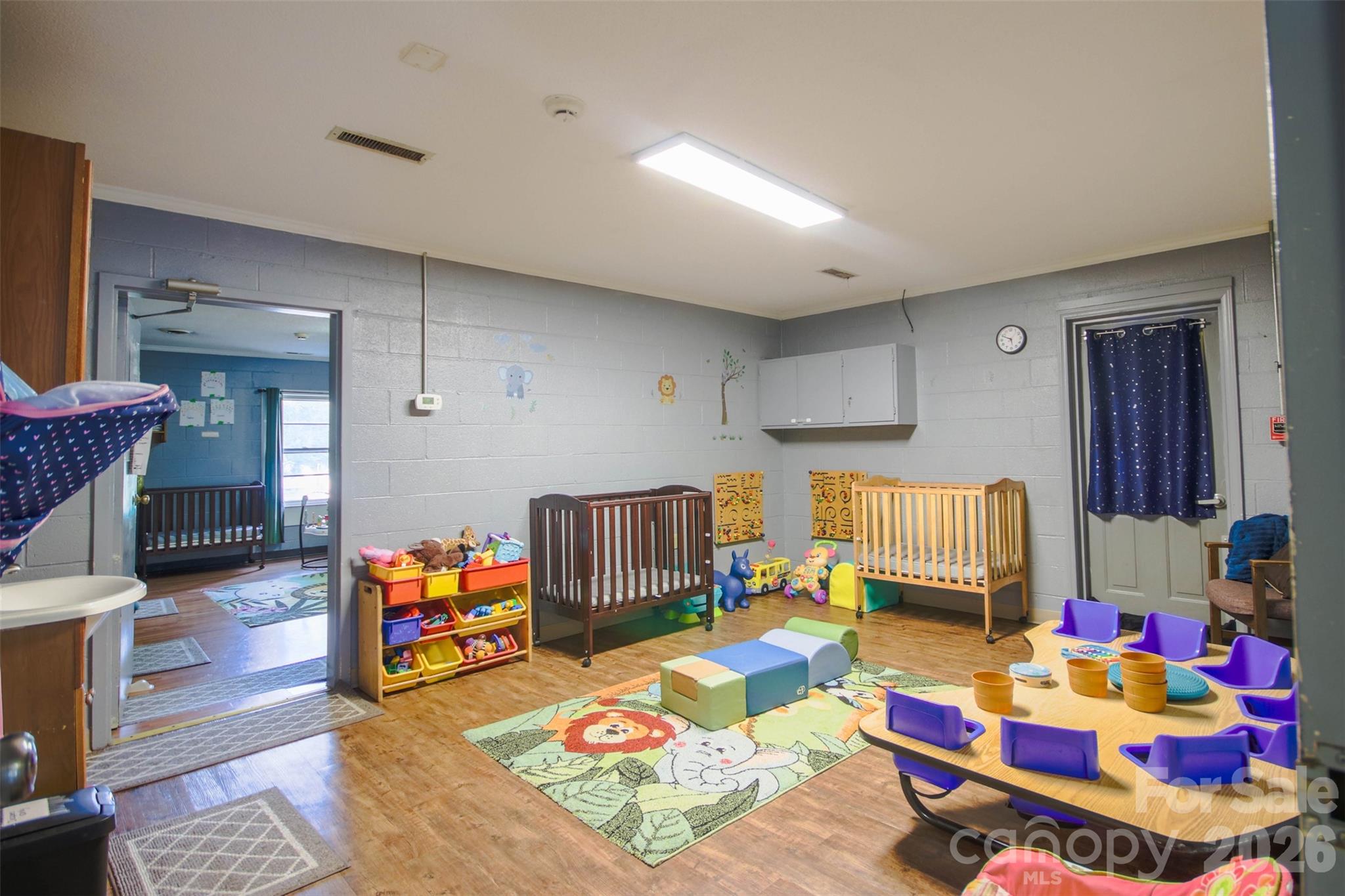 main property photo 20