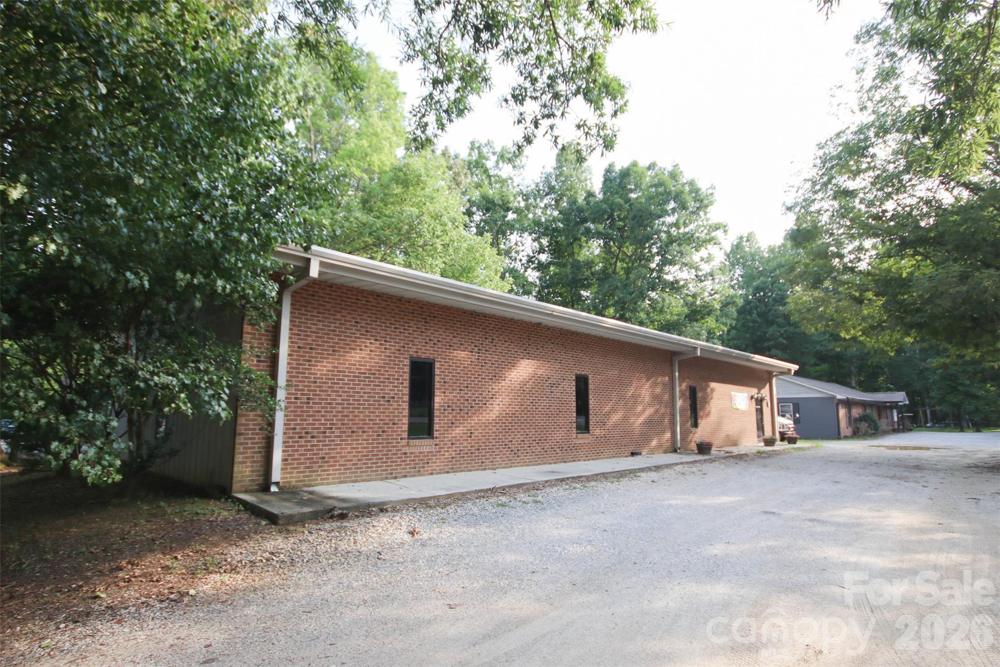 main property photo 23