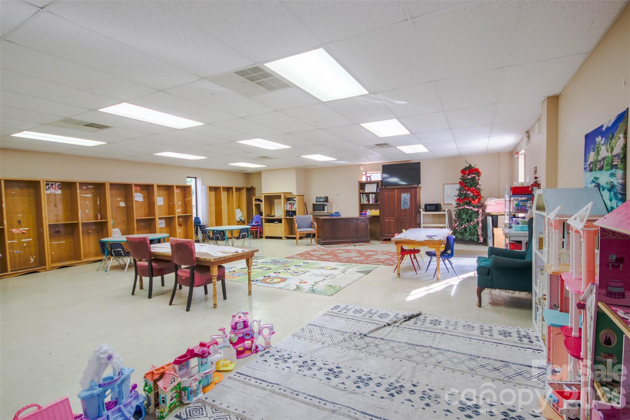 main property photo 31