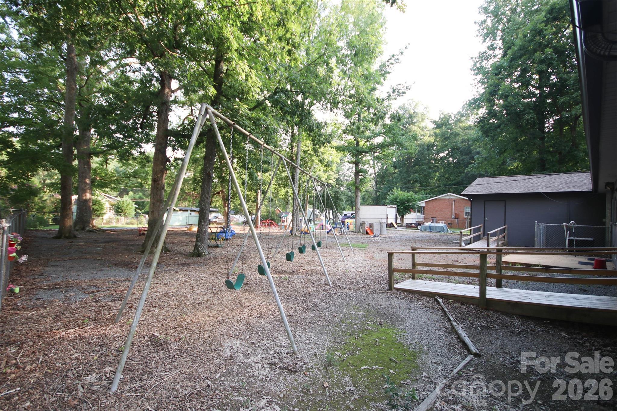 main property photo 33