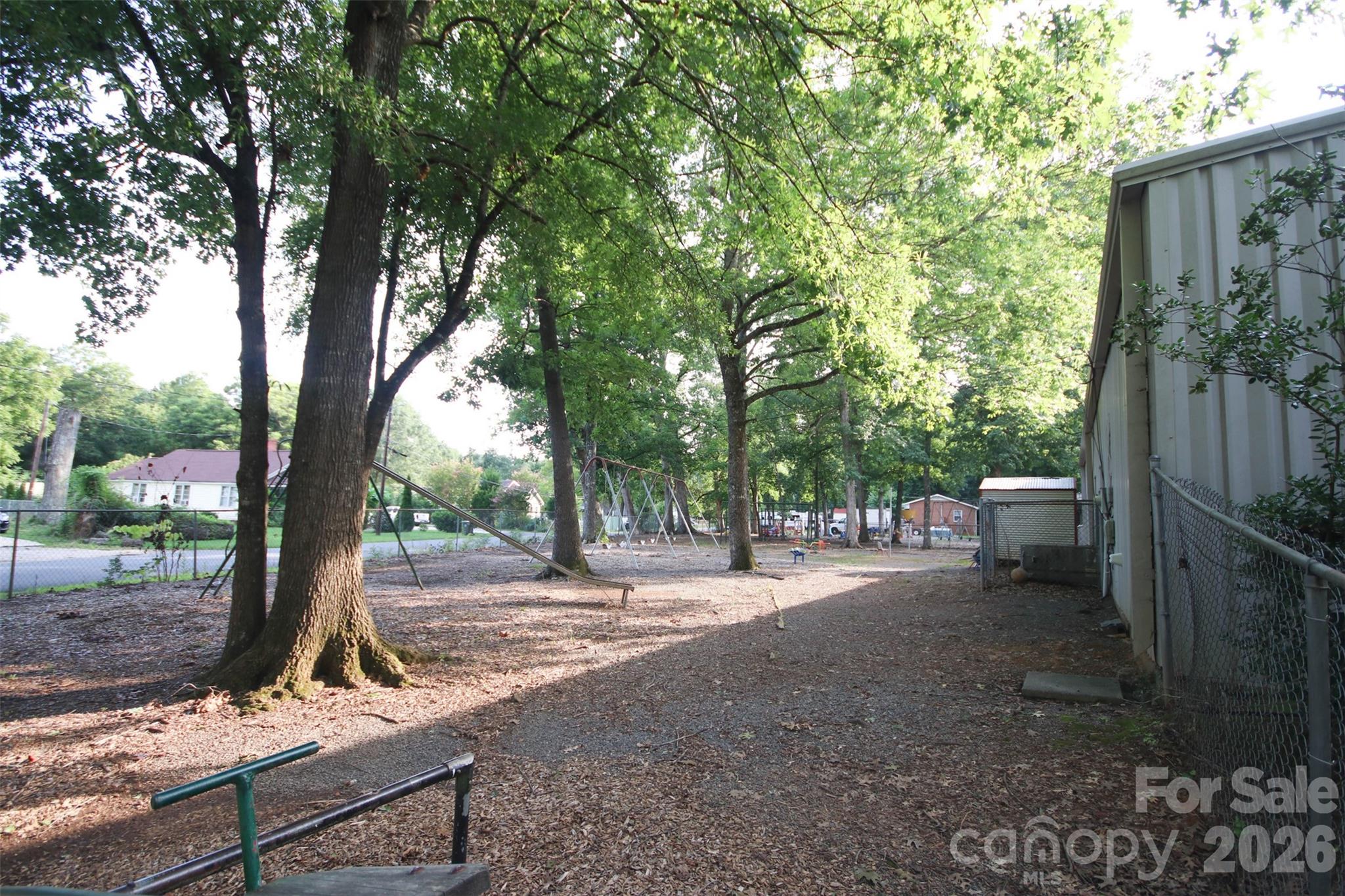 main property photo 41