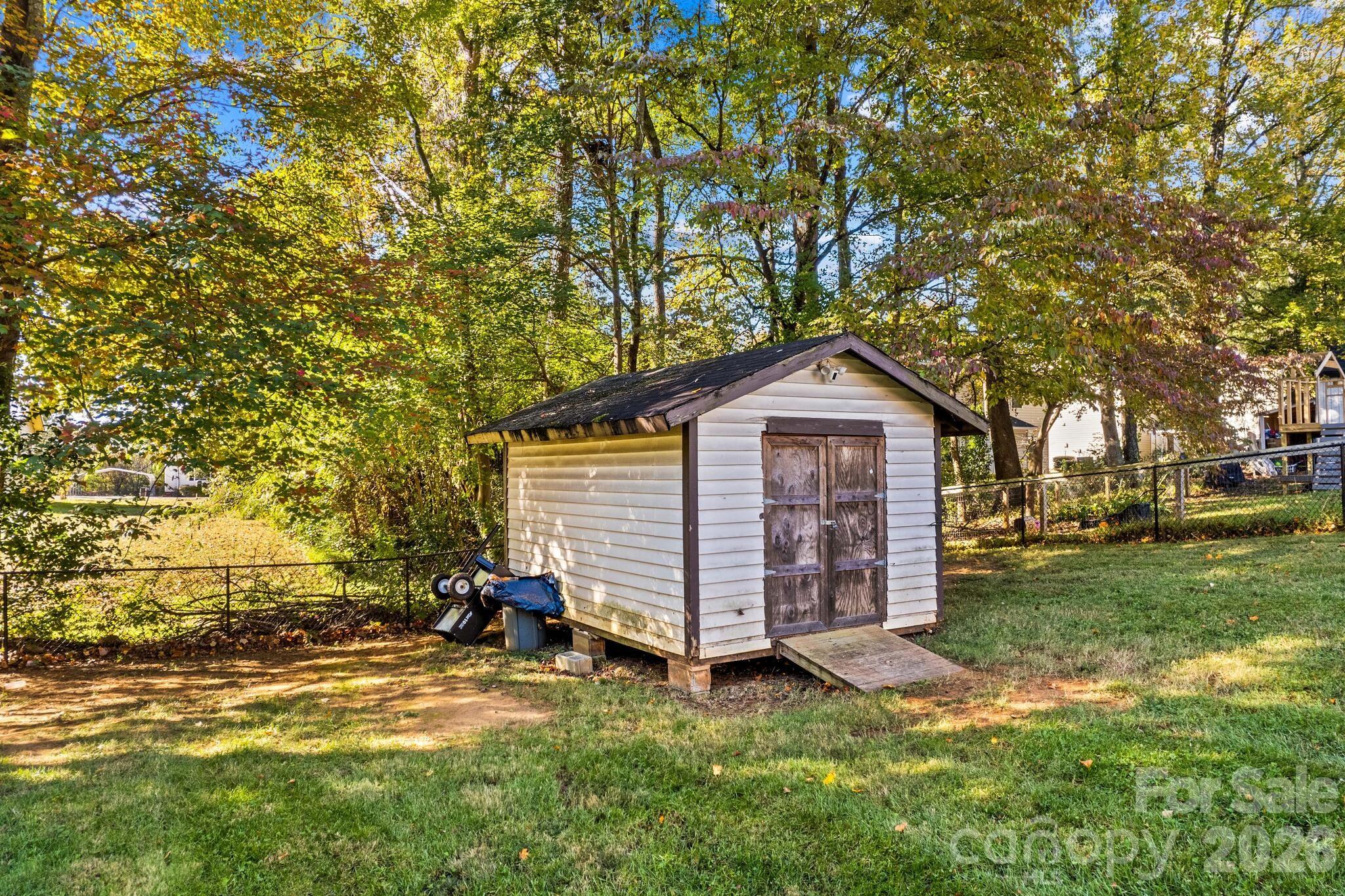 main property photo 38