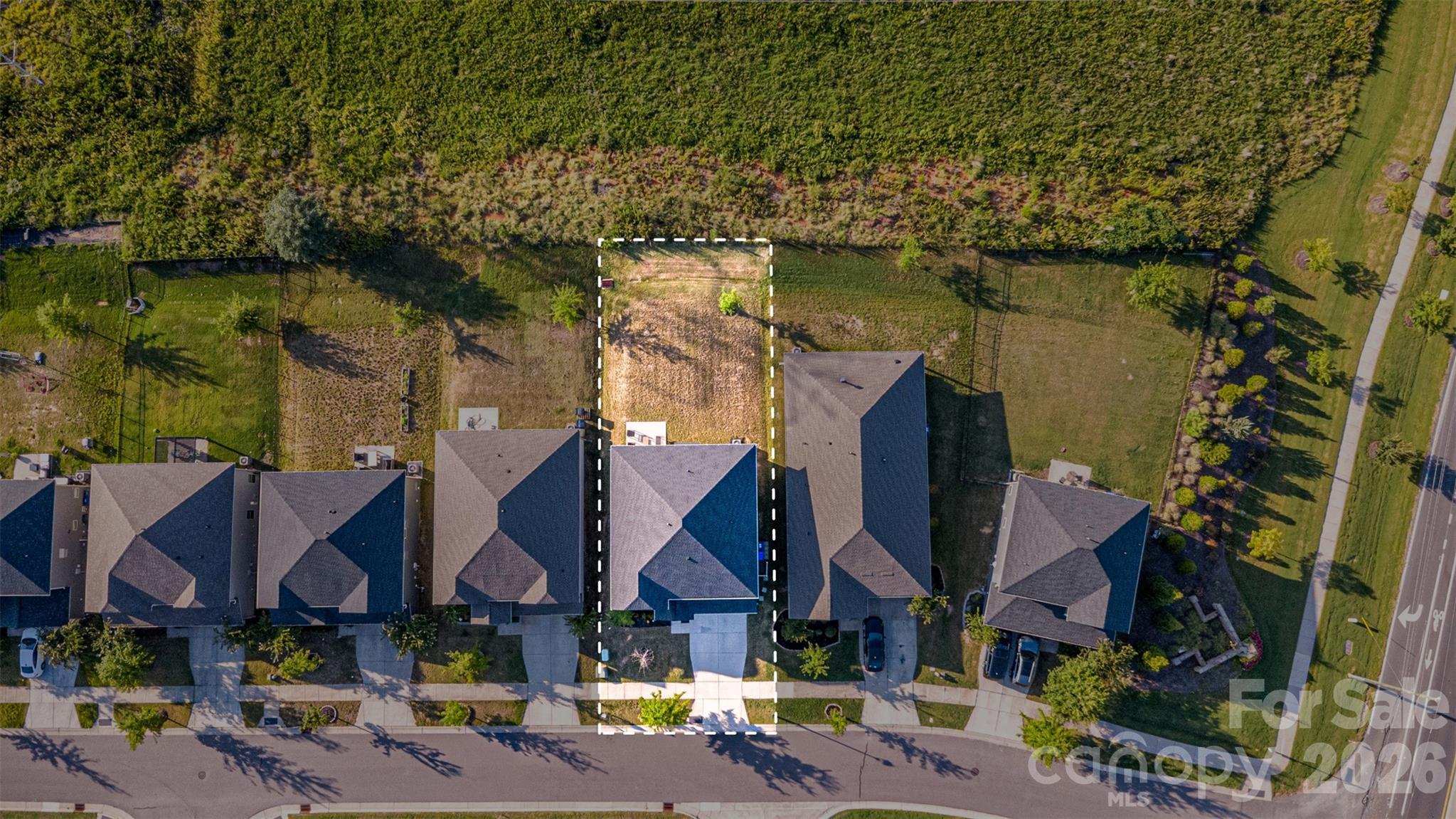 main property photo 29