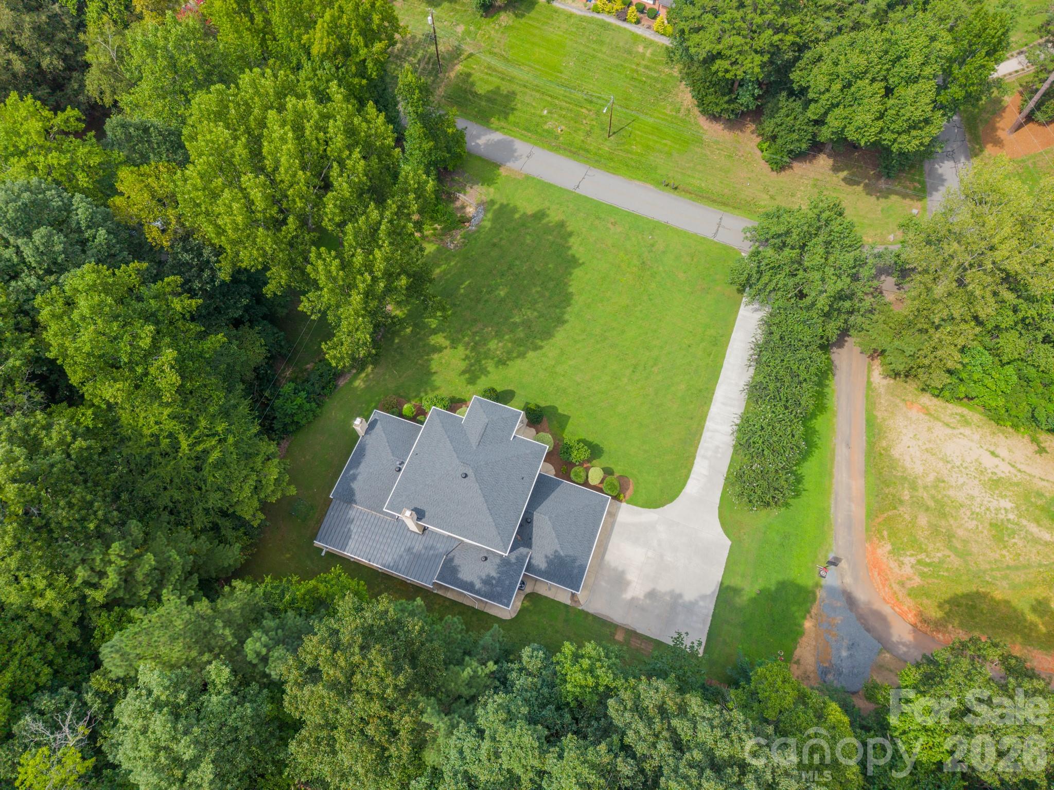 main property photo 7