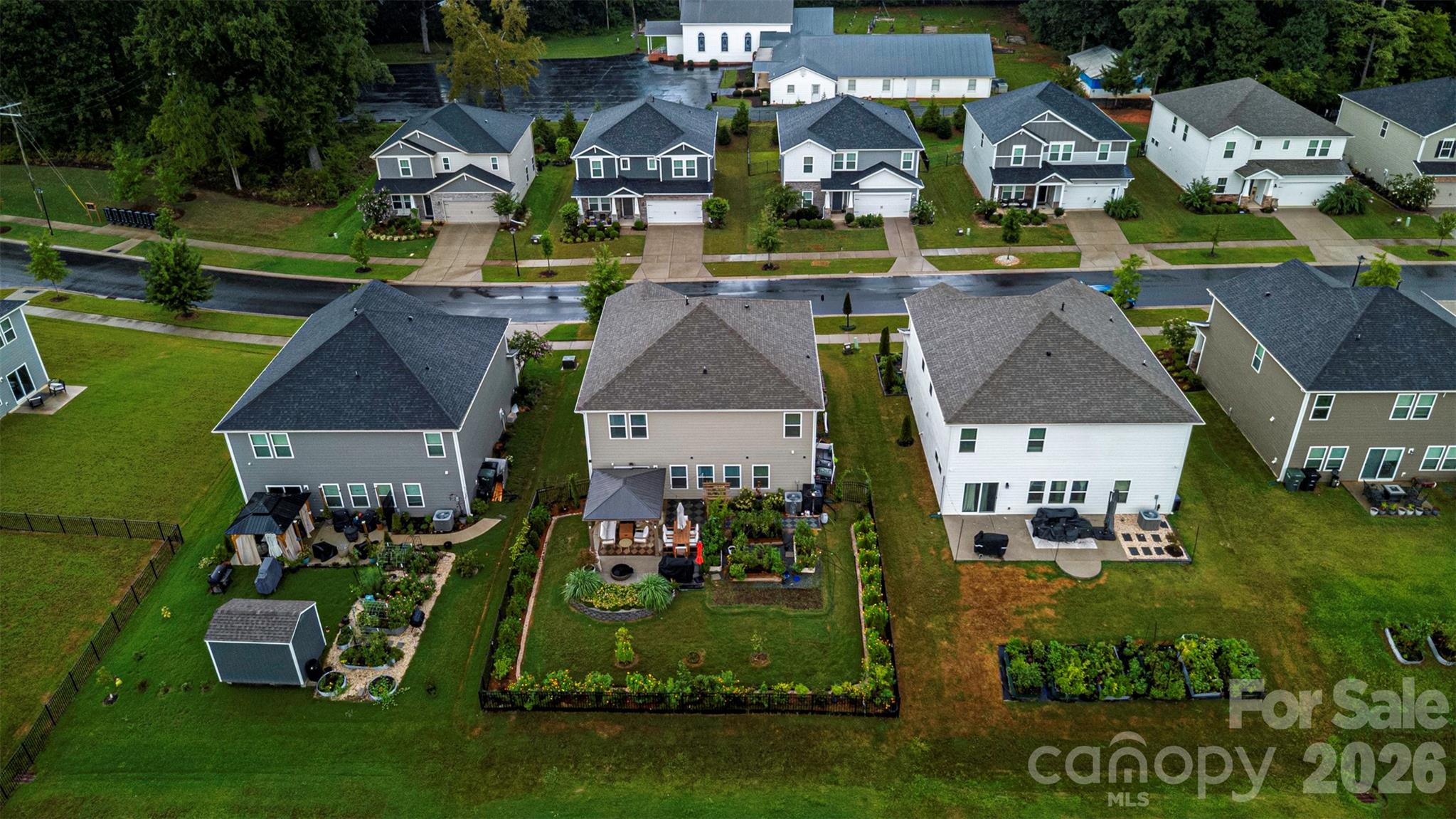 main property photo 32