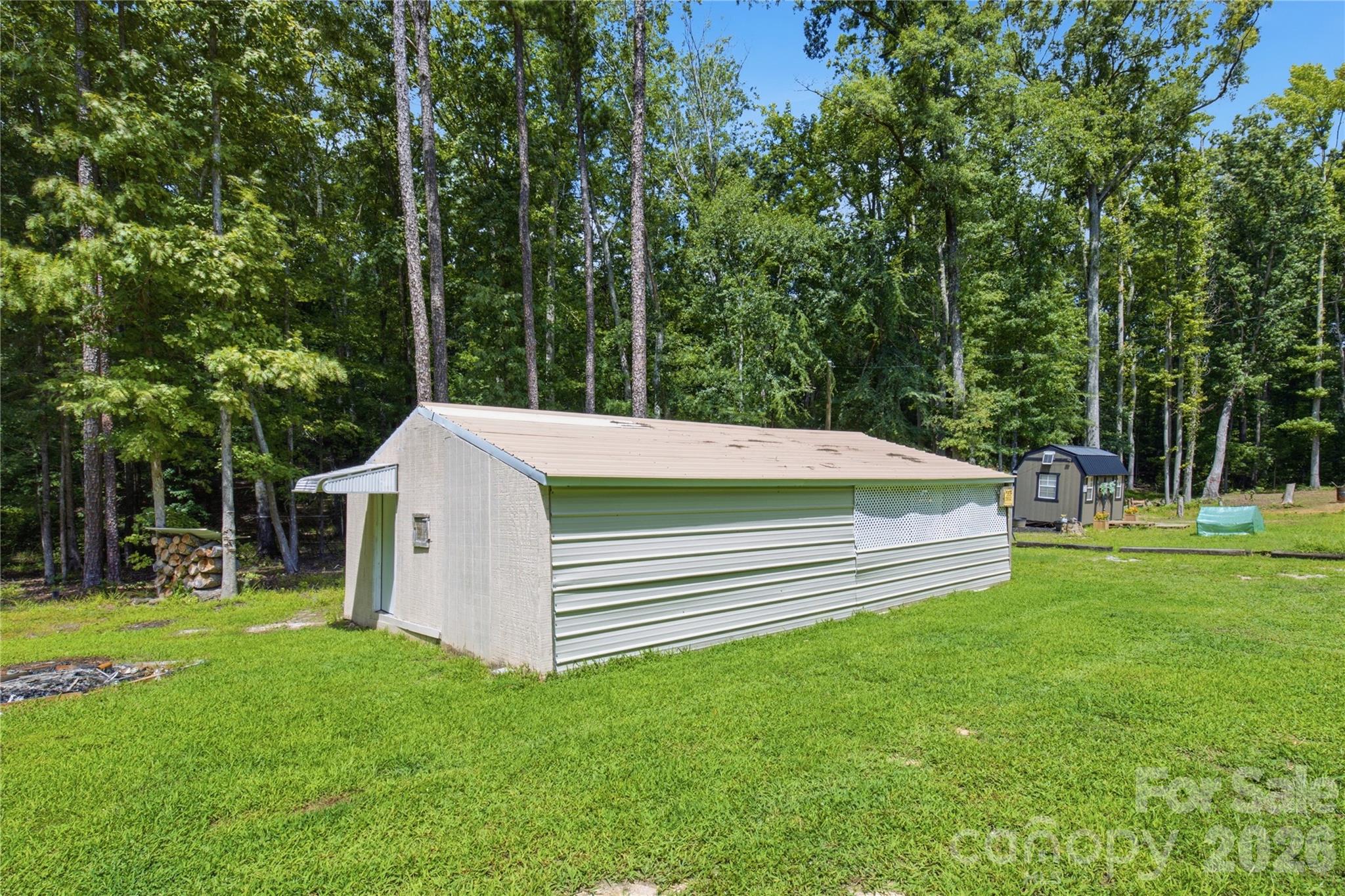 main property photo 11
