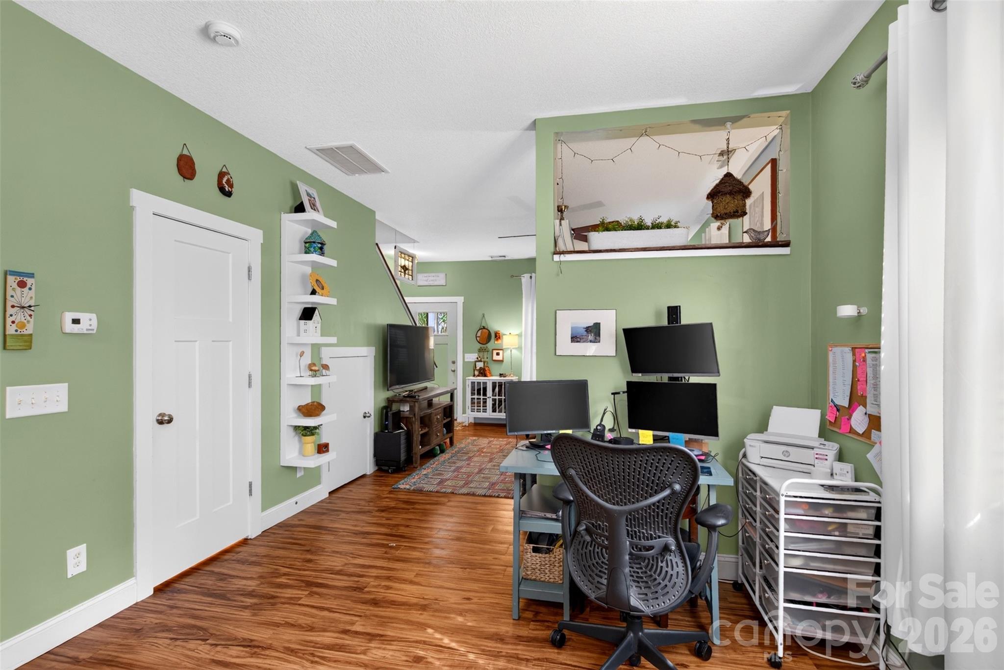 main property photo 13