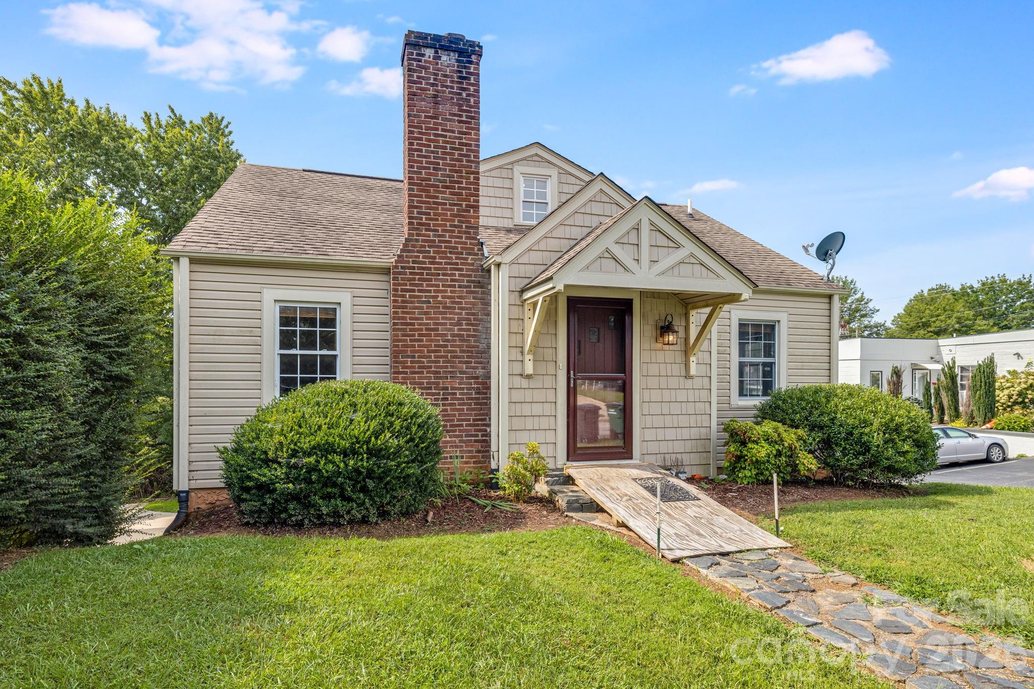 main property photo 1
