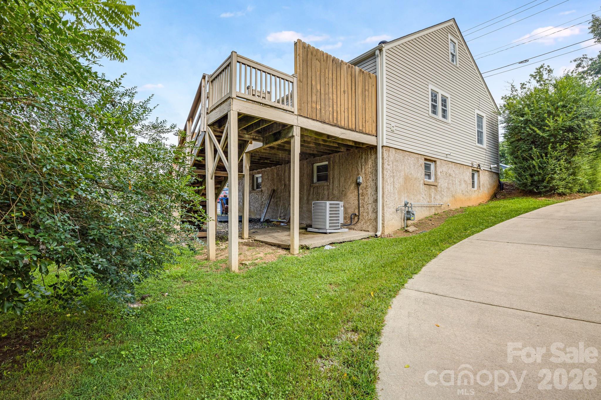 main property photo 42