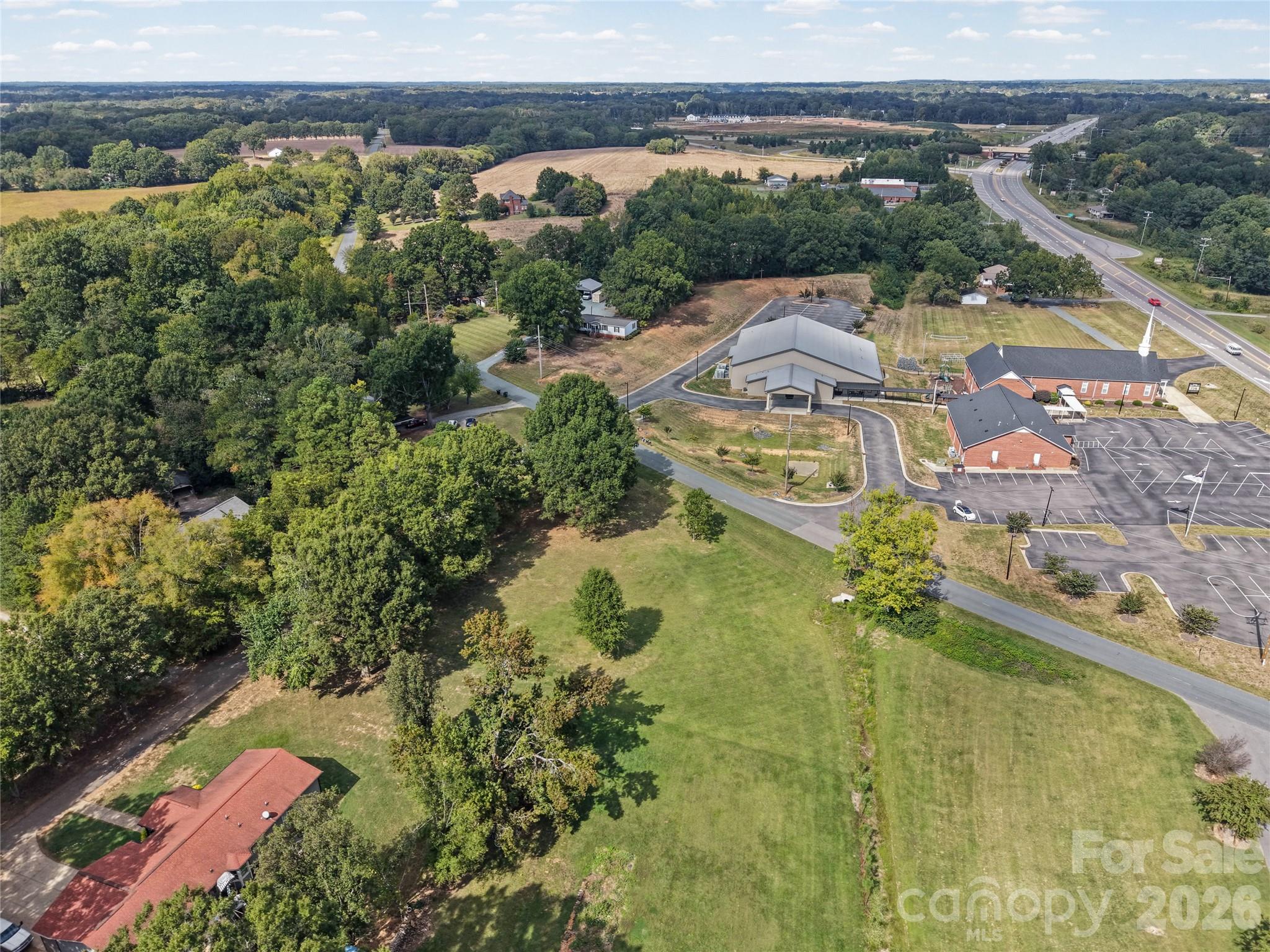 main property photo 6