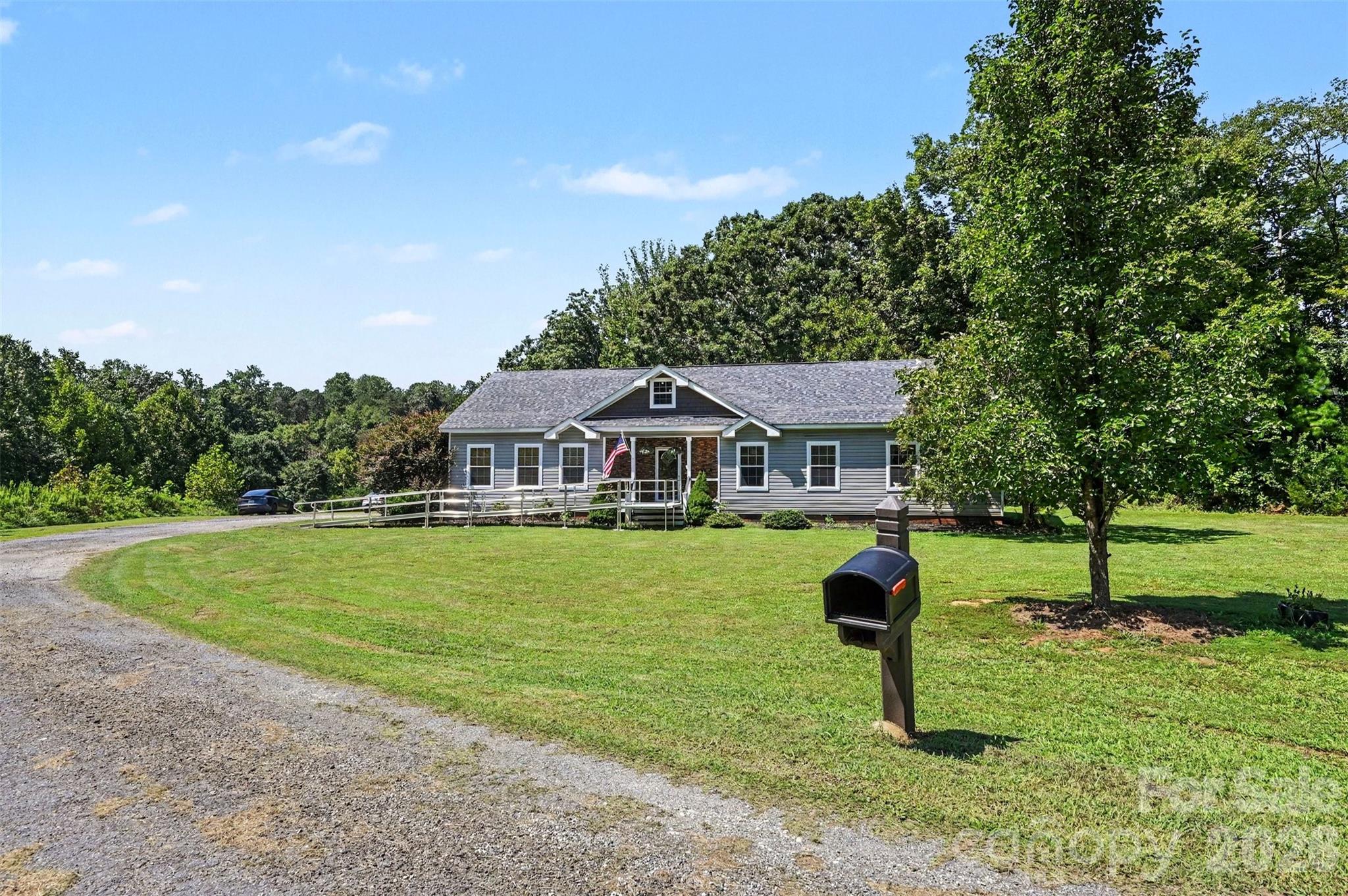 main property photo 32