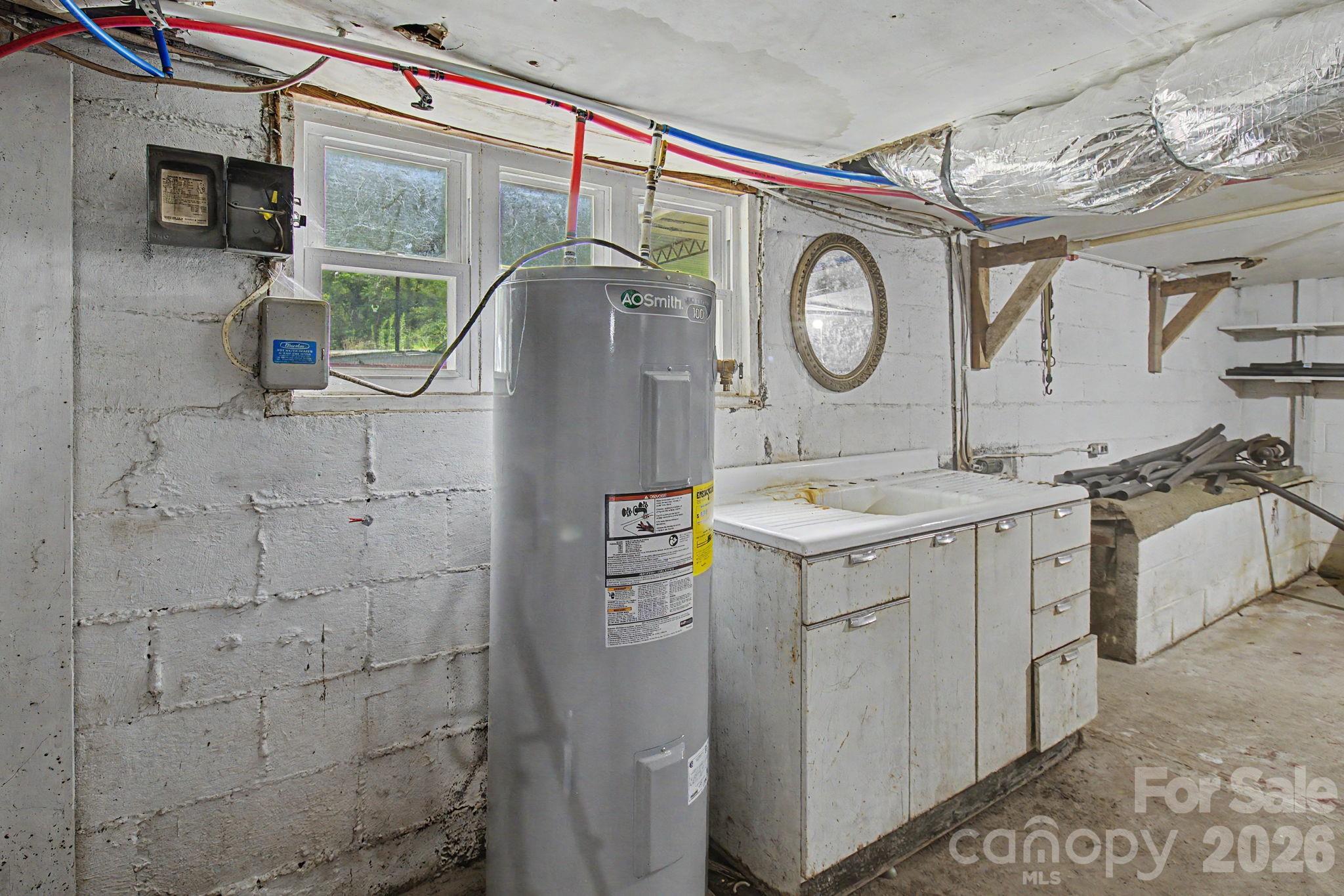 main property photo 40
