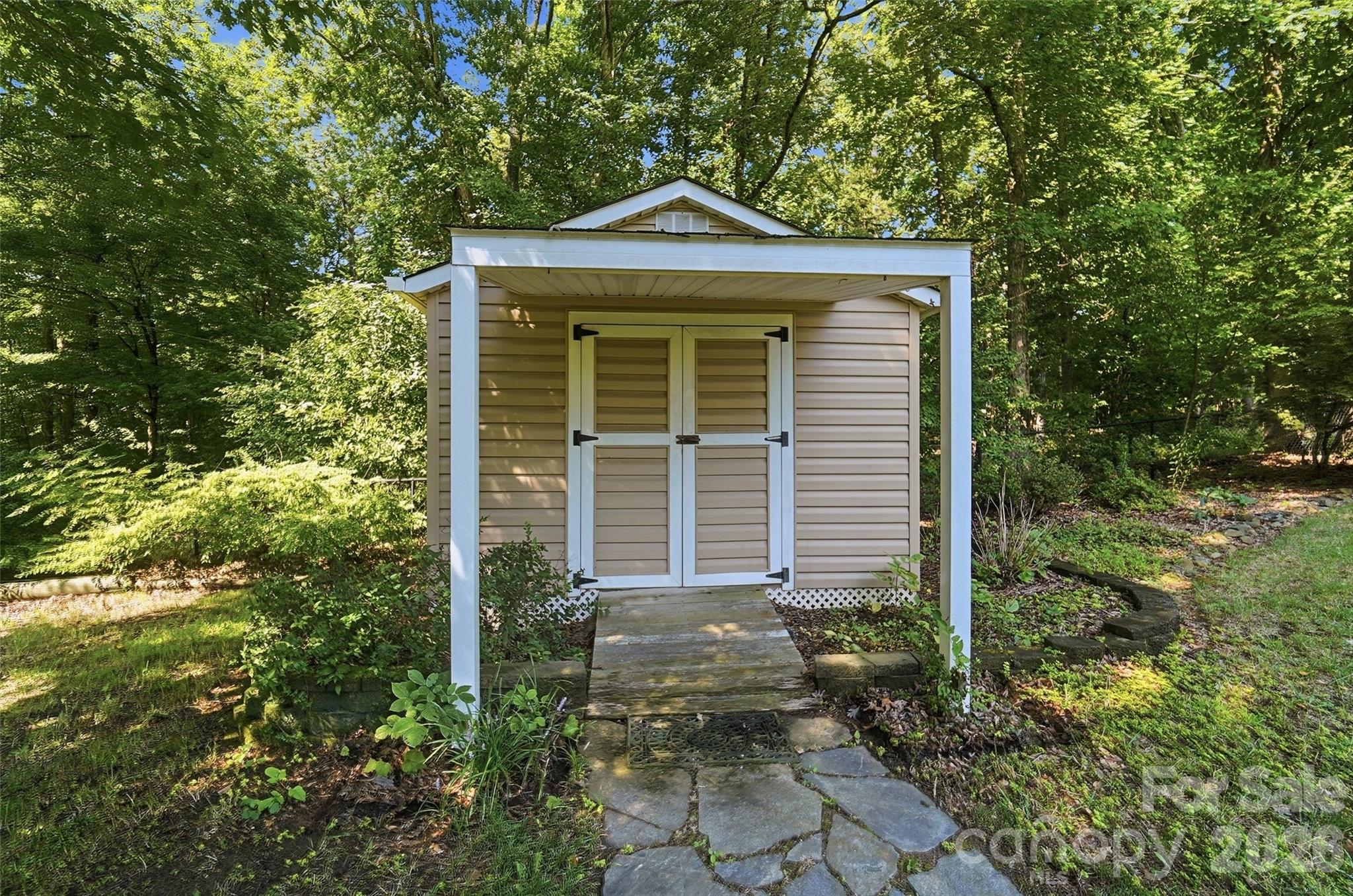main property photo 46