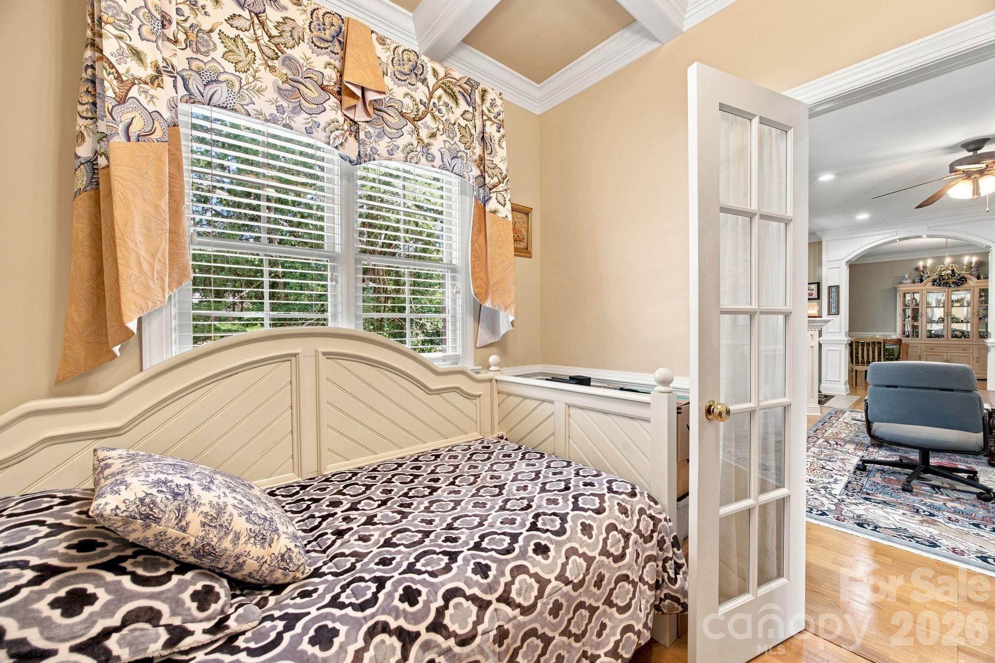 main property photo 13
