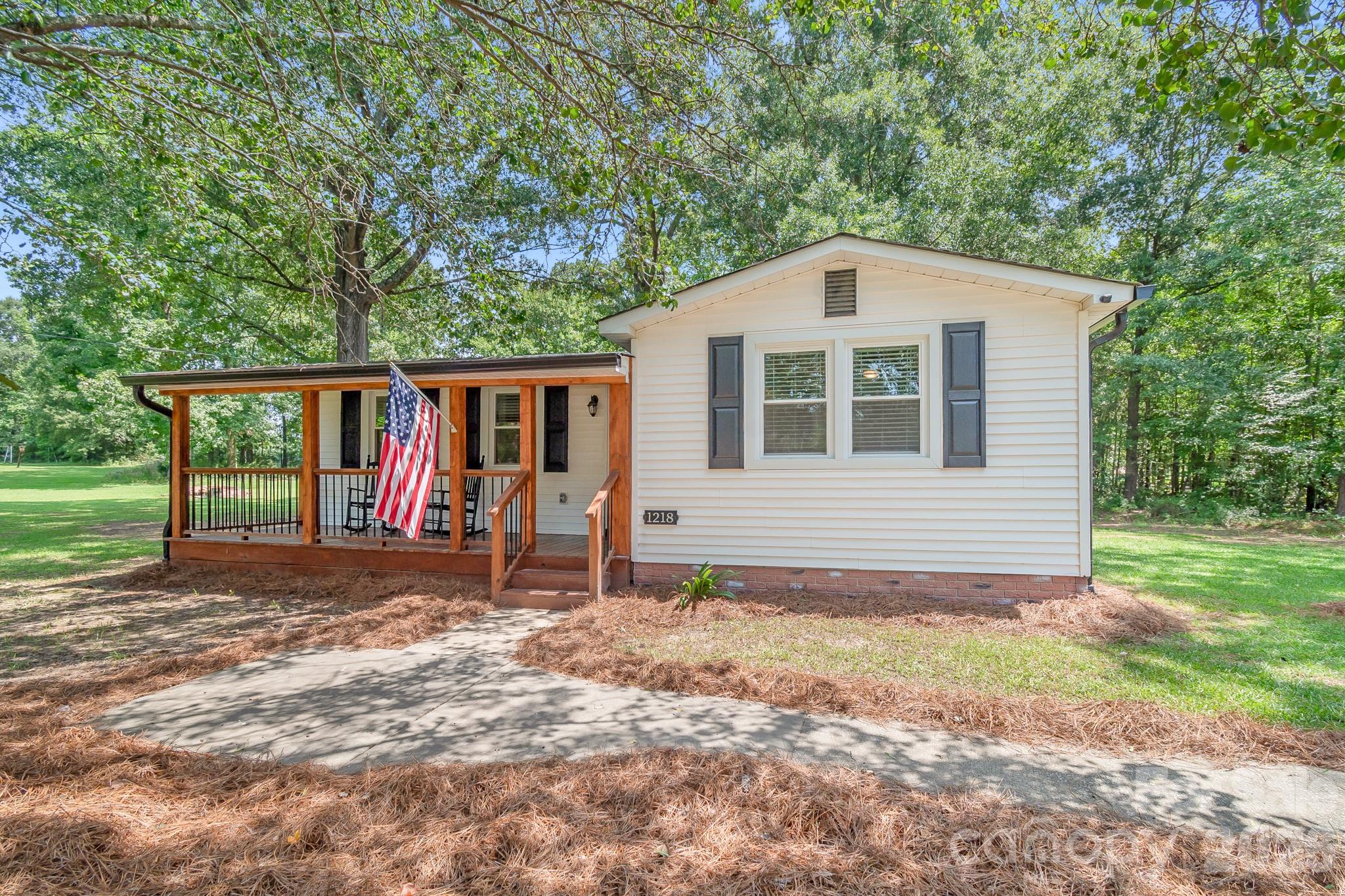 main property photo 3
