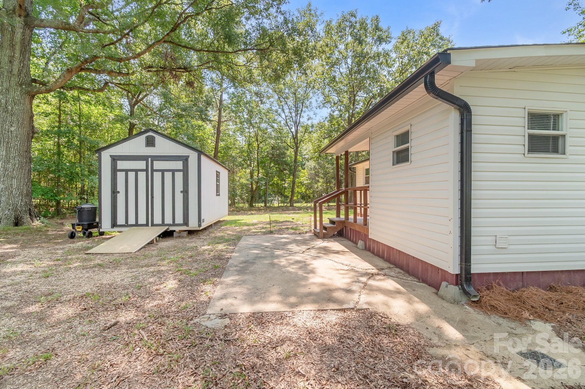 main property photo 32