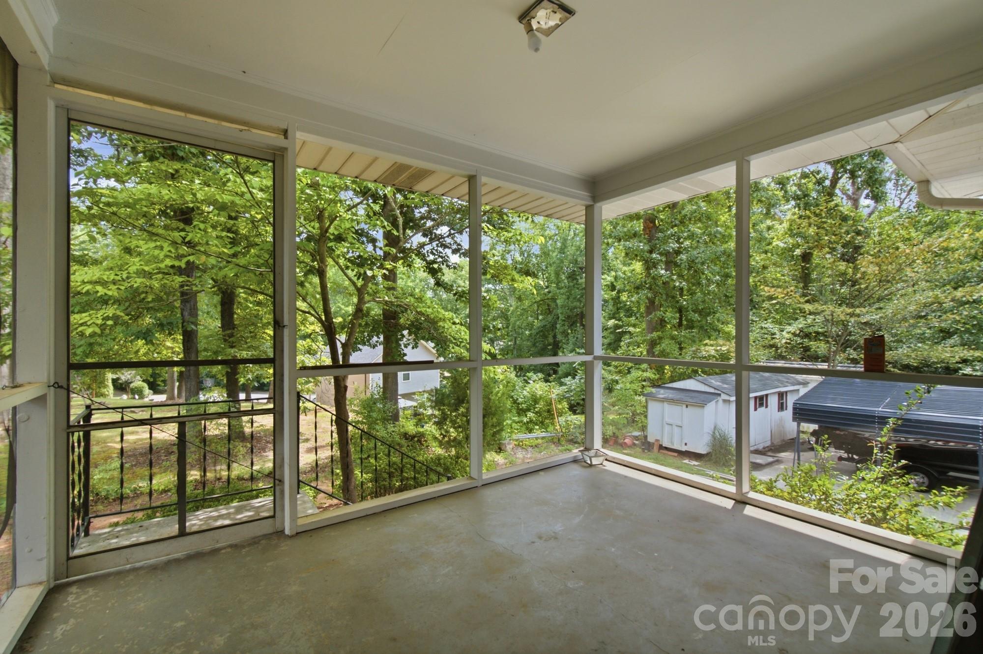 main property photo 40