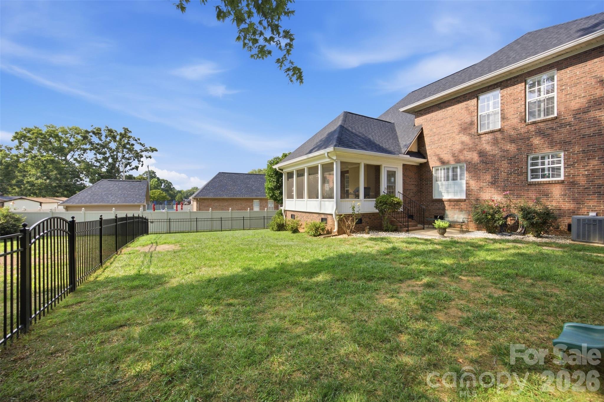 main property photo 44