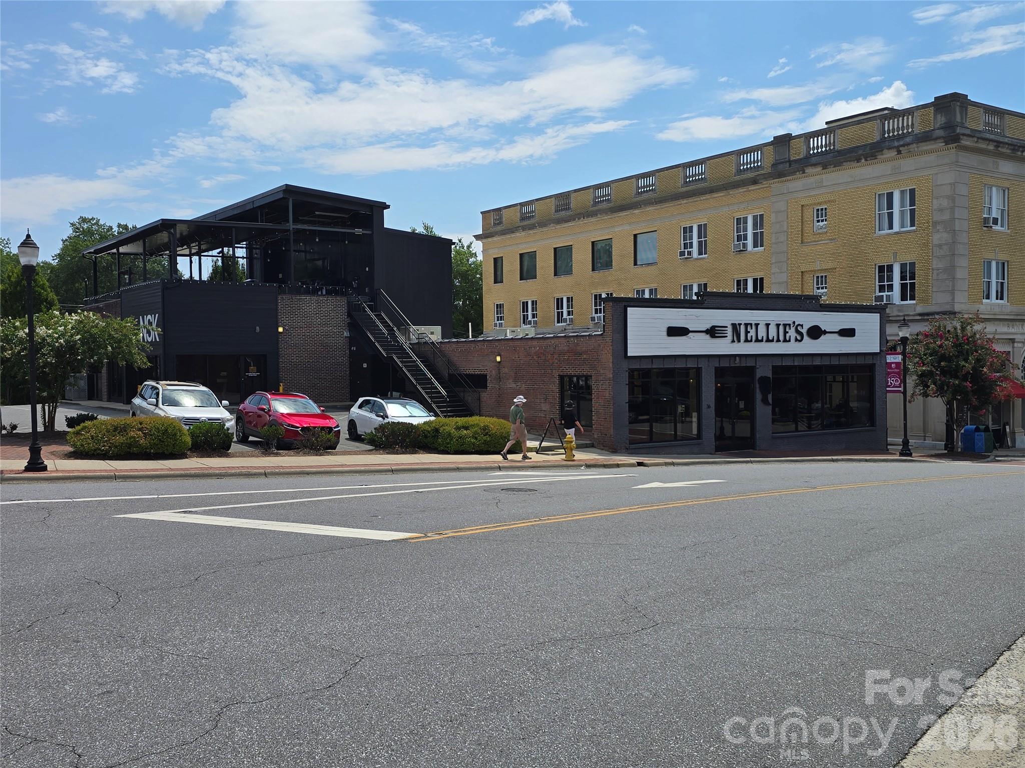main property photo 45