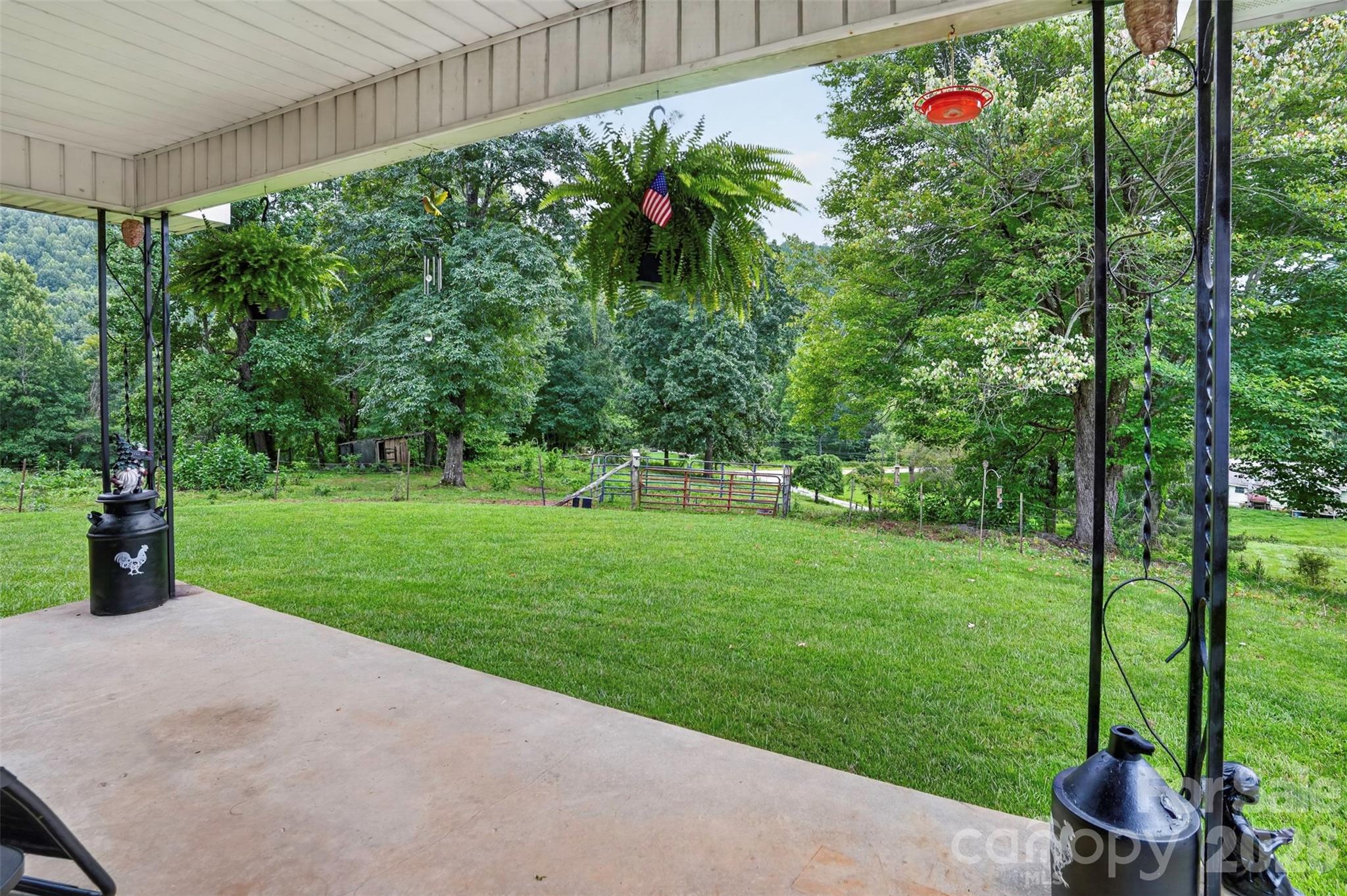 main property photo 23